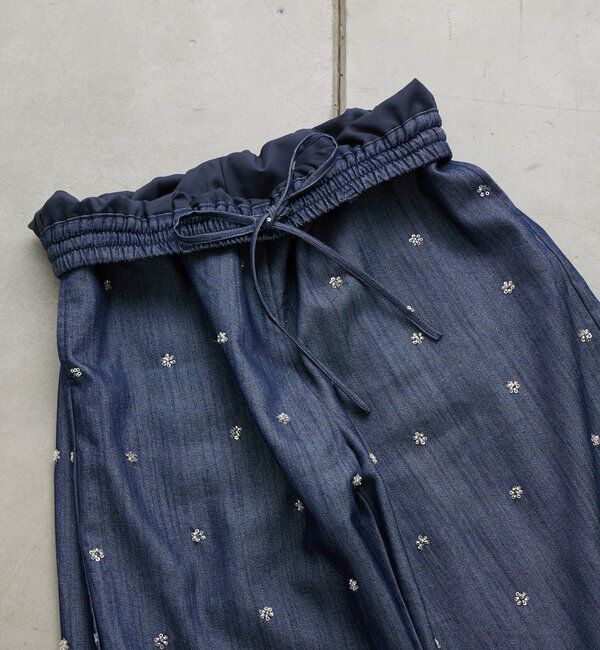  「ビージーフラワースラックス」|チノ|