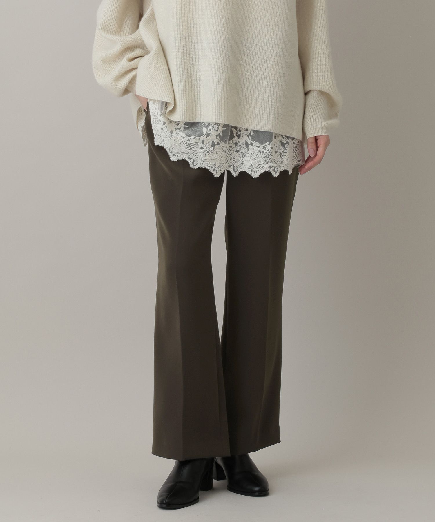 A part by 「サテンセミフレアパンツ」|スラックス|ブラウン