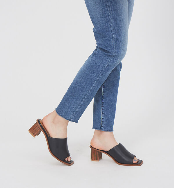 AU BANNISTER「ワイドスクエアミュール」|サンダル|