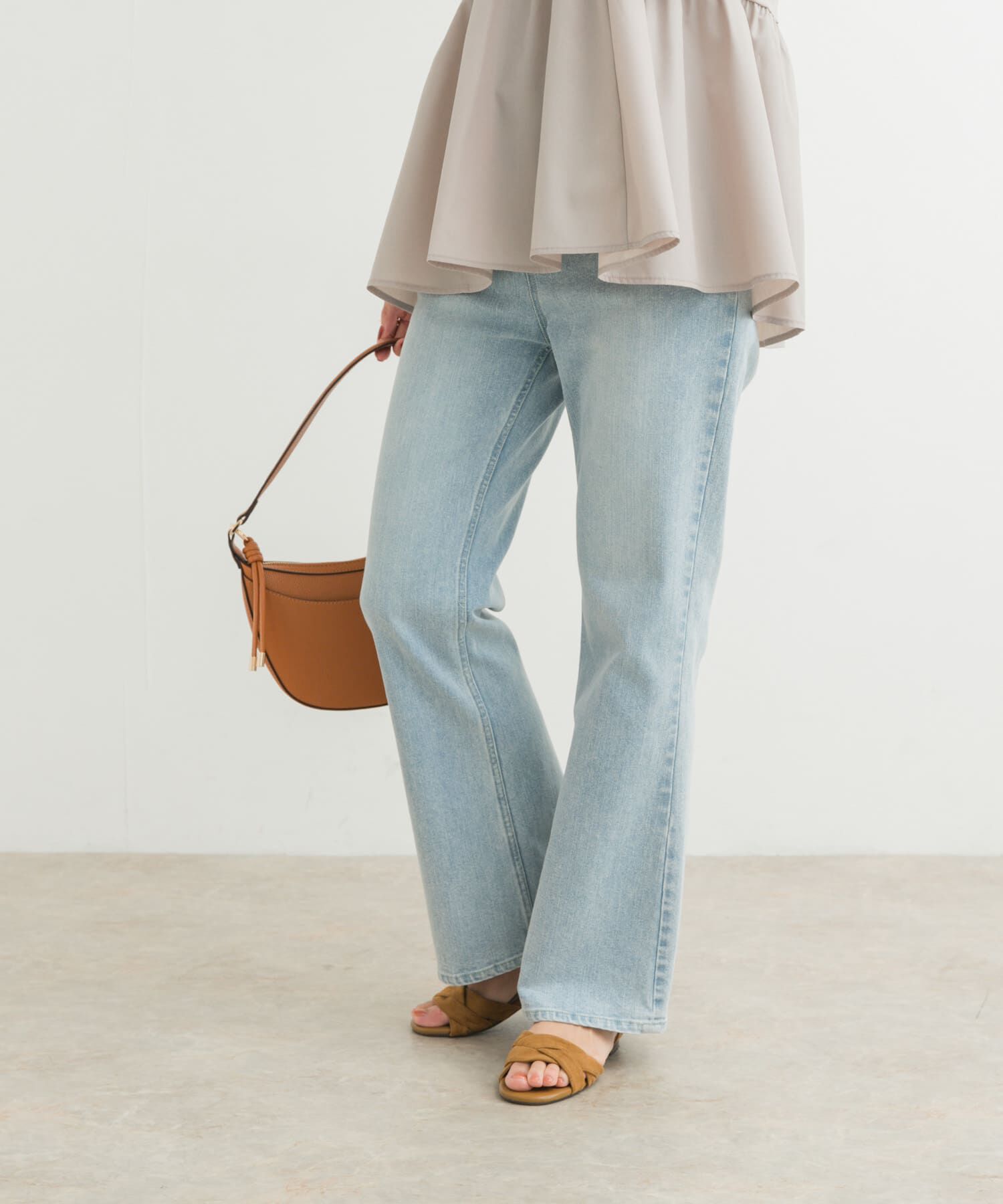 URBAN RESEARCH DOORS「ストレッチフレアデニムパンツ」|デニム|