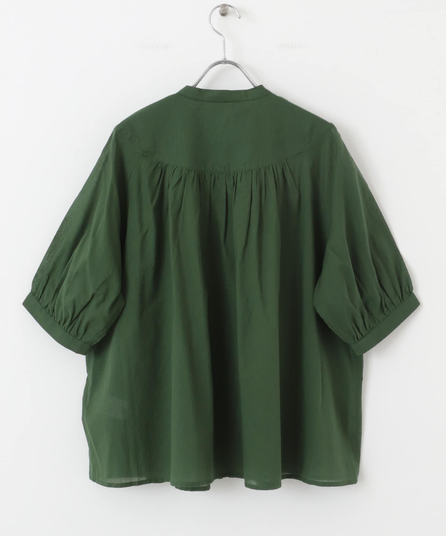 URBAN RESEARCH DOORS「コットンボイルV切替ギャザーブラウス」|シャツ・ブラウス|