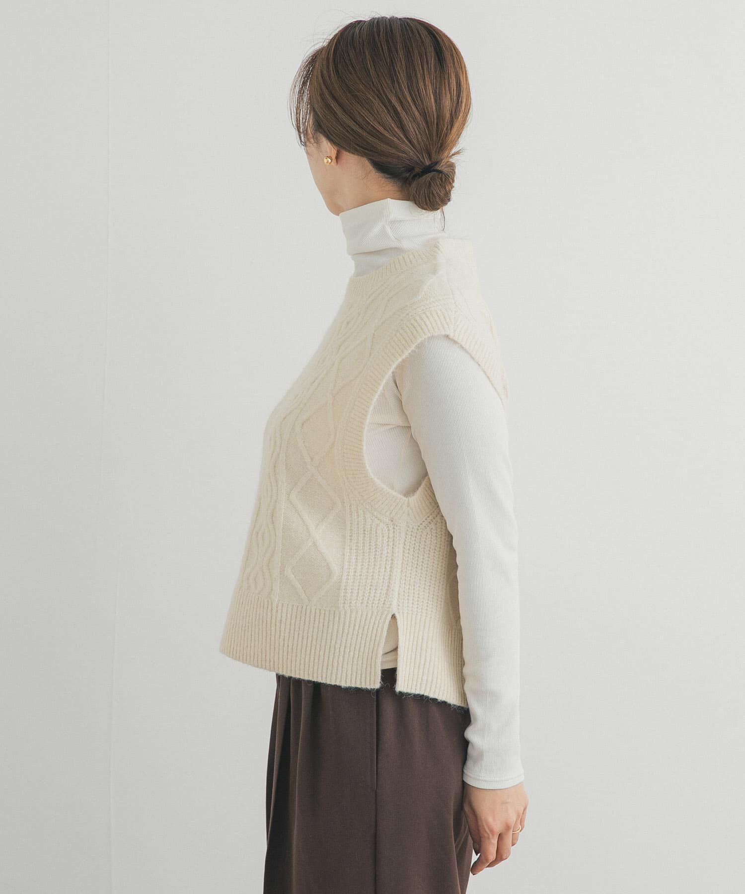 URBAN RESEARCH DOORS「ケーブル柄ニットベスト」|ベスト・ジレ|