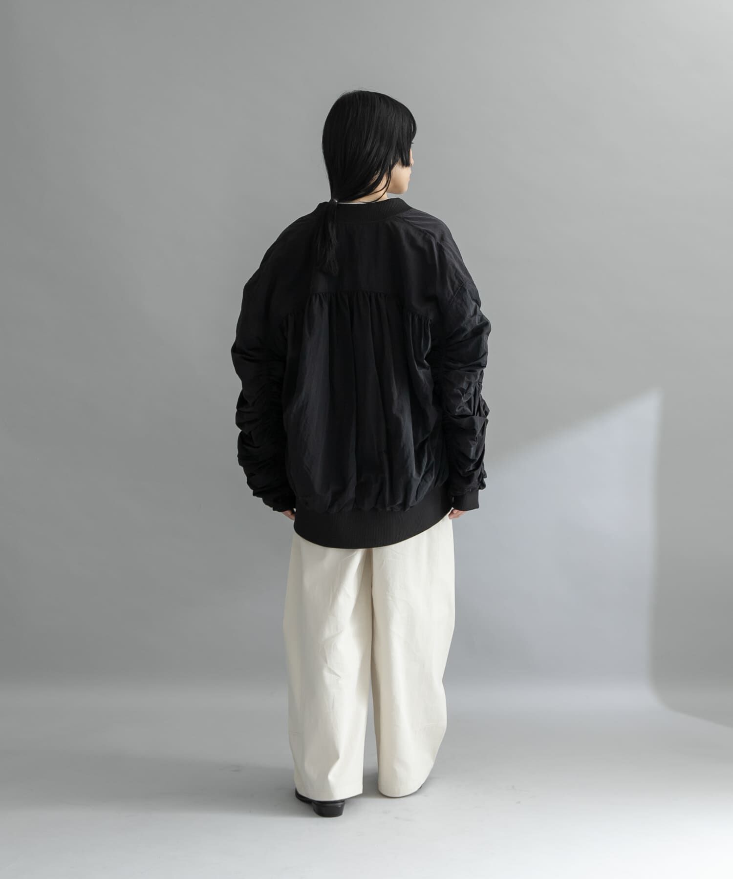  「『WEB/一部店舗限定』BACKシャーリングMA-1」|ノーカラーコート|