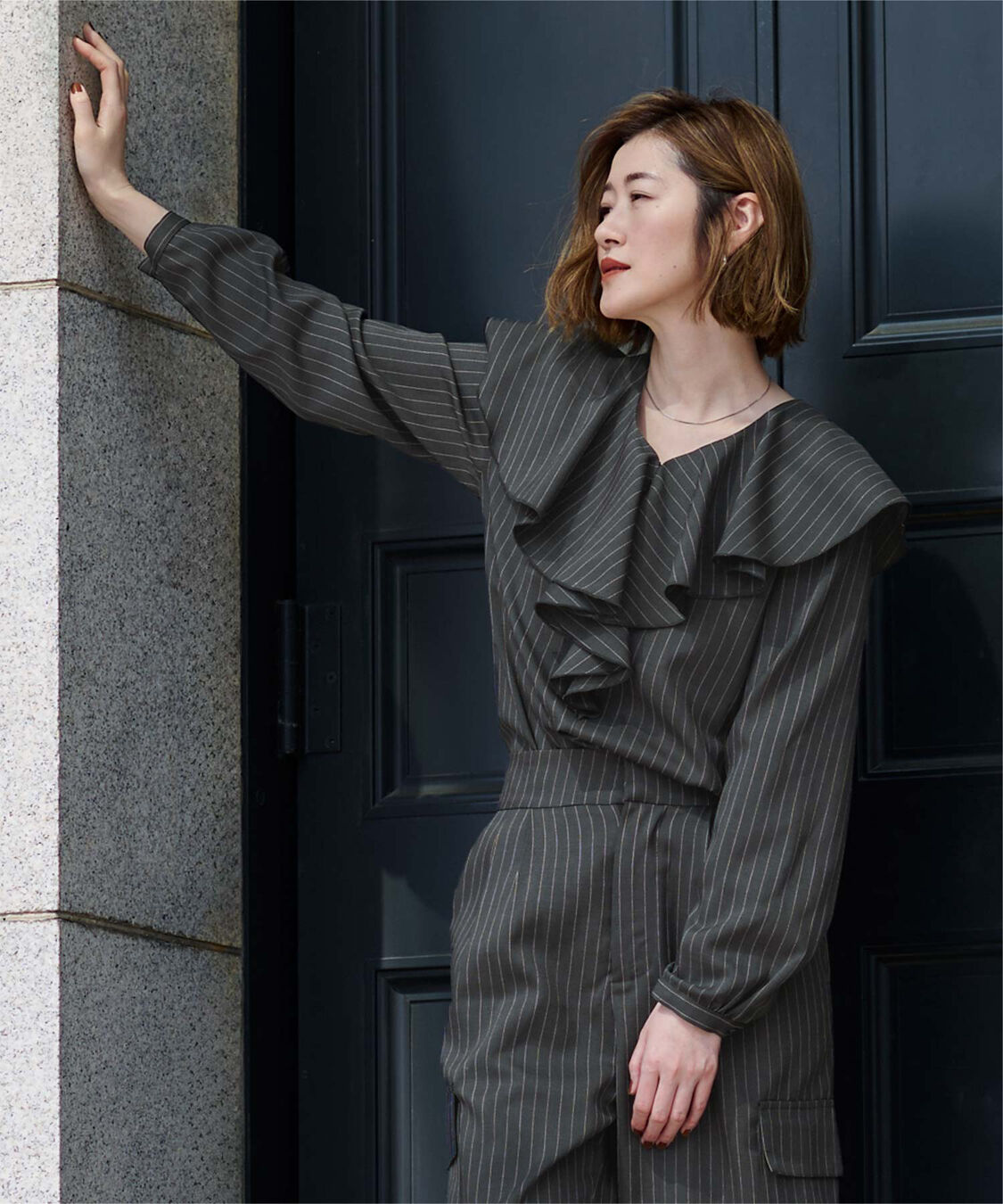 ur's「Vネックラッフルブラウス」|シャツ・ブラウス|