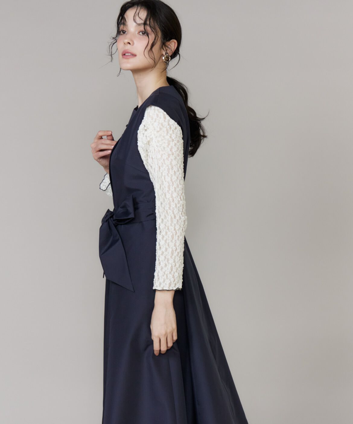 Maglie le cassetto「《M Maglie le cassetto》フラワーモチーフレースワンピース」|ワンピース|ネイビー