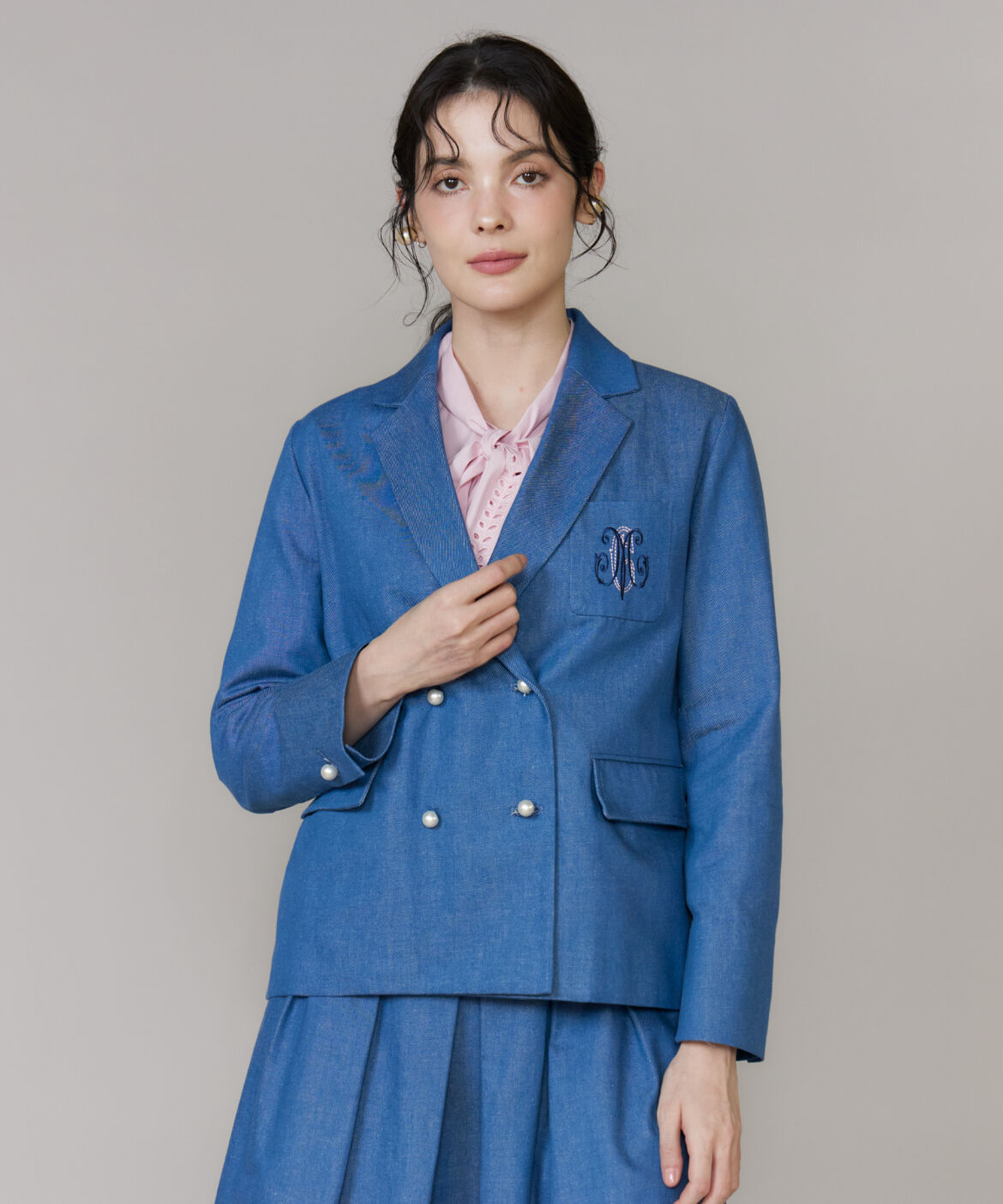 Maglie le cassetto「《ﾌﾟﾗｽｻｲｽﾞ》《WEB･POPUP限定》刺繍ｺﾝﾊﾟｸﾄﾃﾞﾆﾑｼﾞｬ  」|デニムジャケット|