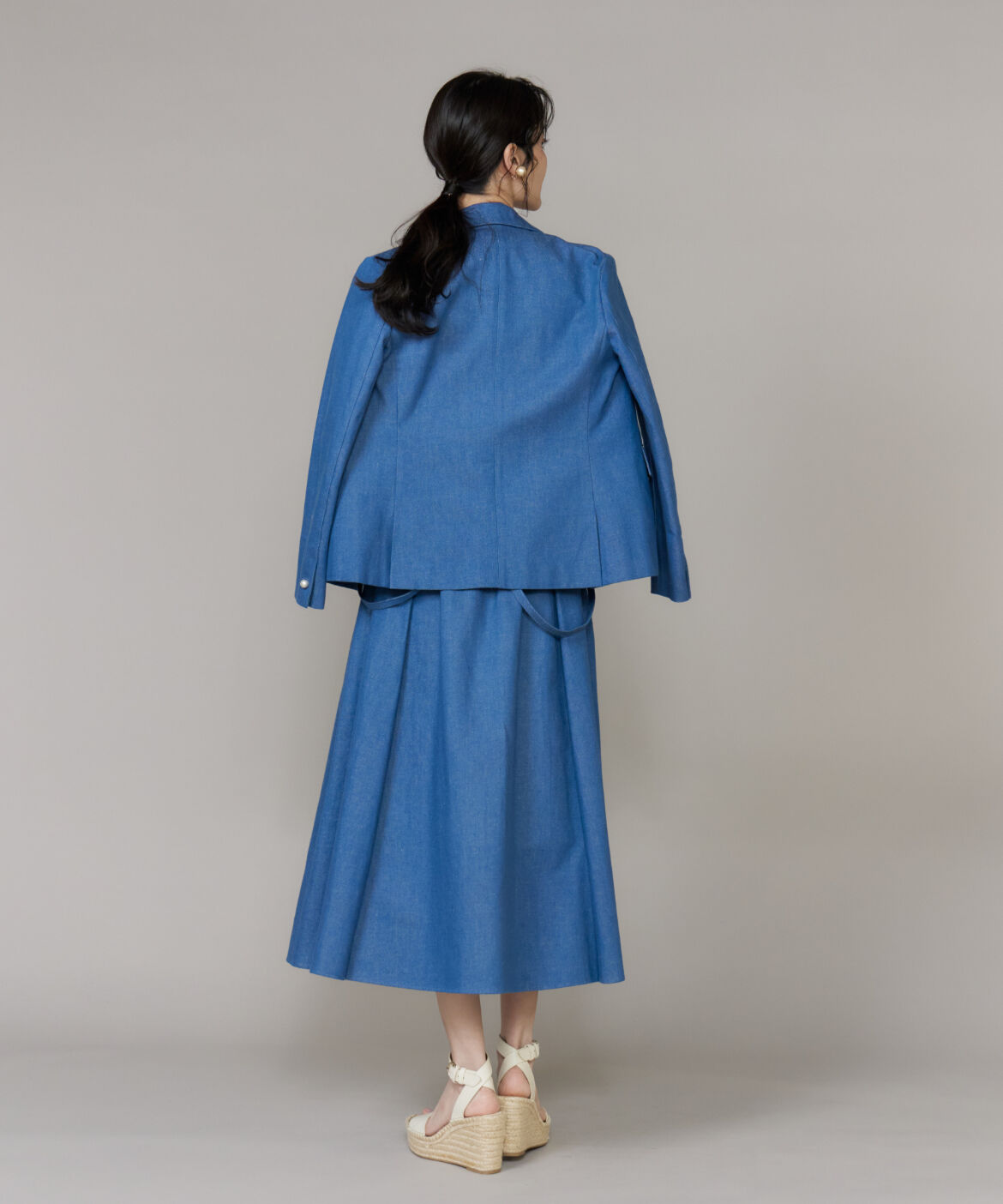 Maglie le cassetto「《ﾌﾟﾗｽｻｲｽﾞ》《WEB･POPUP限定》ｻｽﾍﾟﾝﾀﾞｰ付きﾃﾞﾆﾑﾀ  」|フレア|