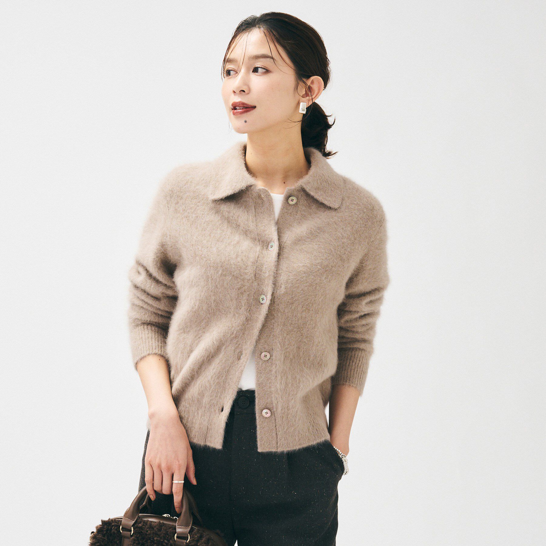 UNTITLED「【ふわふわニット/オンオフ使える】フォックスカシミヤ衿付きカーディガン」|カーディガン|