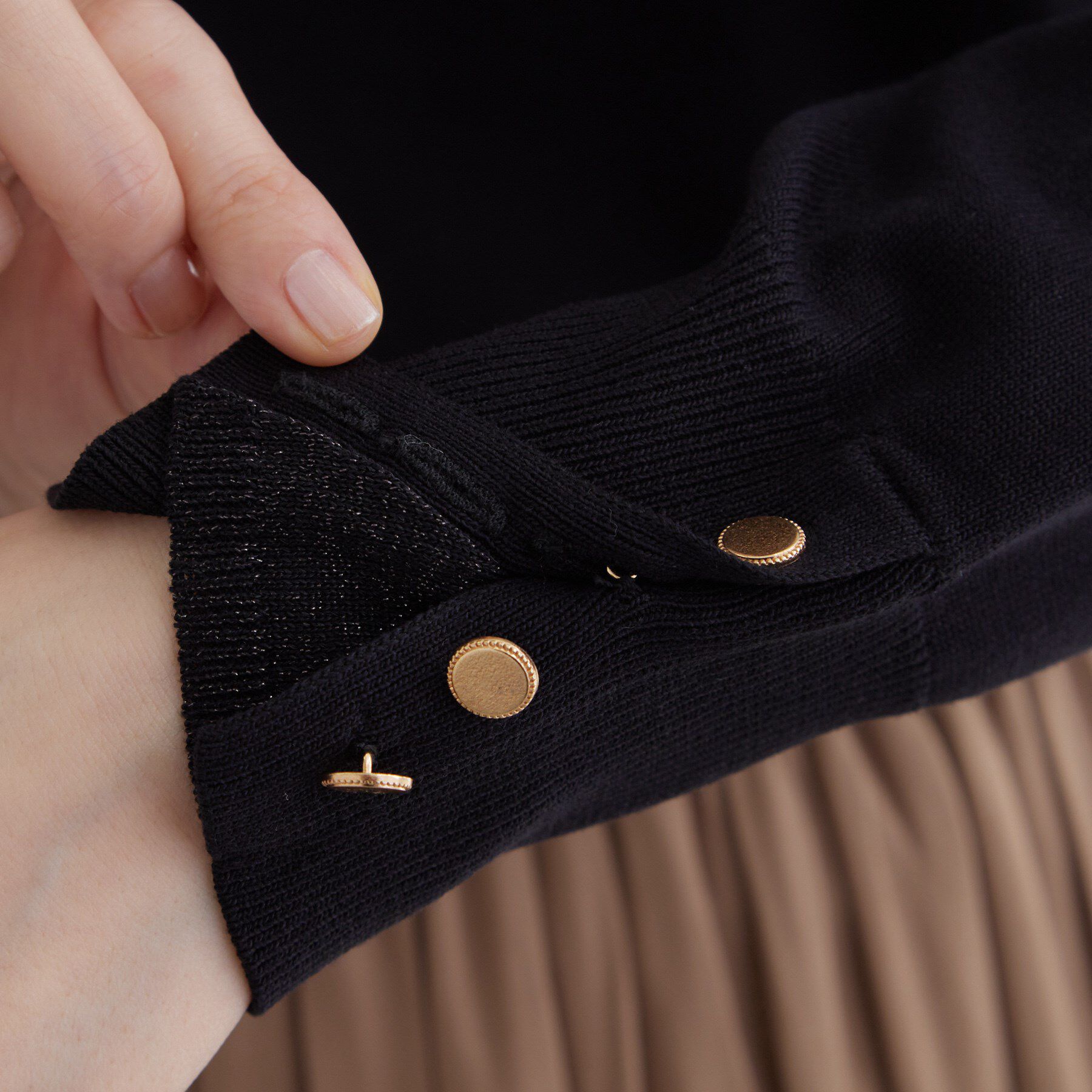 grove「ON/OFF毎日使える！袖口ボタンドロップショルダーニット」|ニット・セーター|