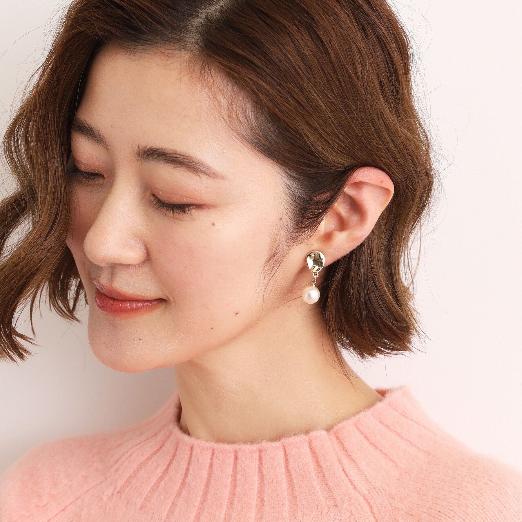 grove「【痛くなりにくい】メタルパール調イヤリング」|イヤリング|