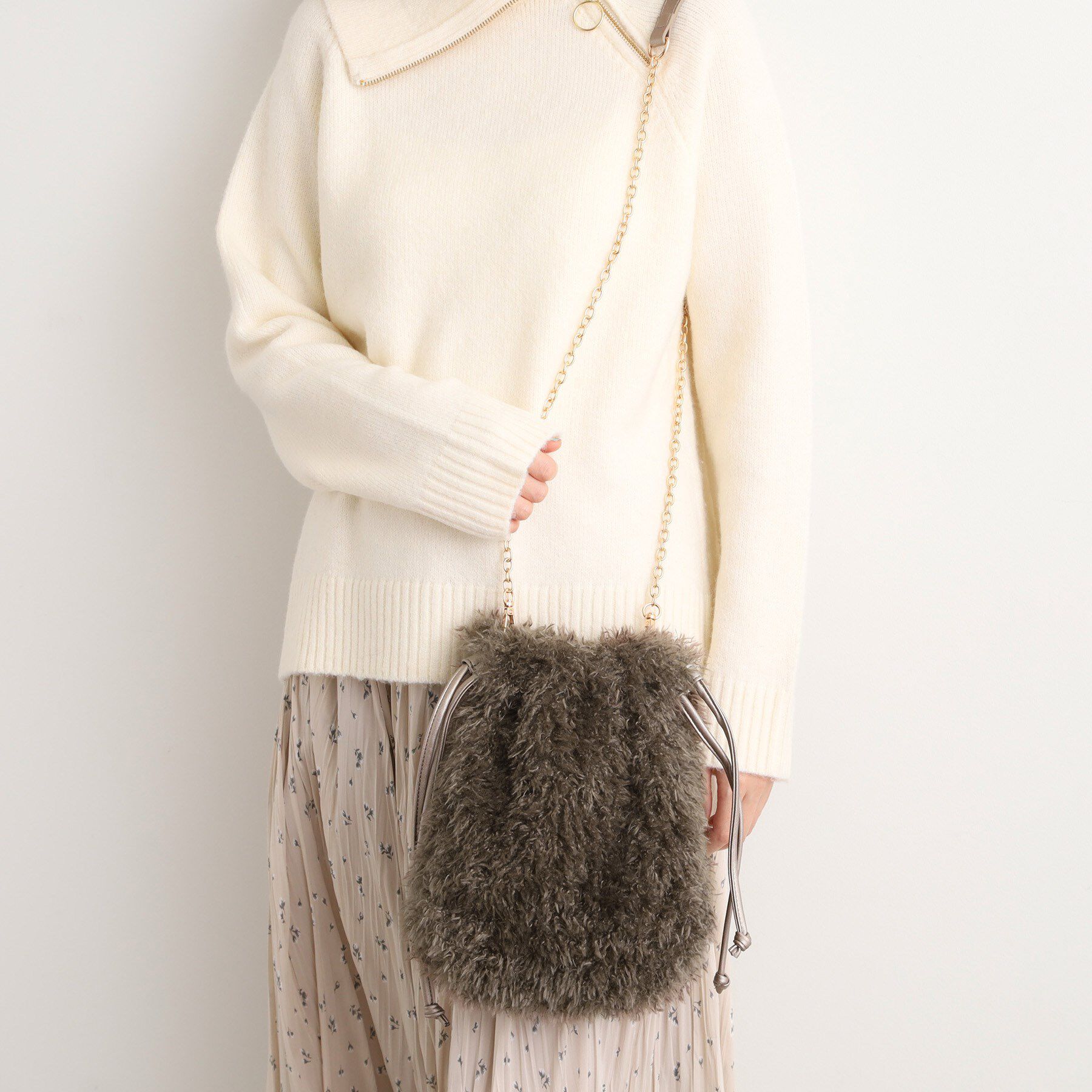 grove「プードル巾着チェーンショルダー」|ショルダー・メッセンジャー|トープ(054)