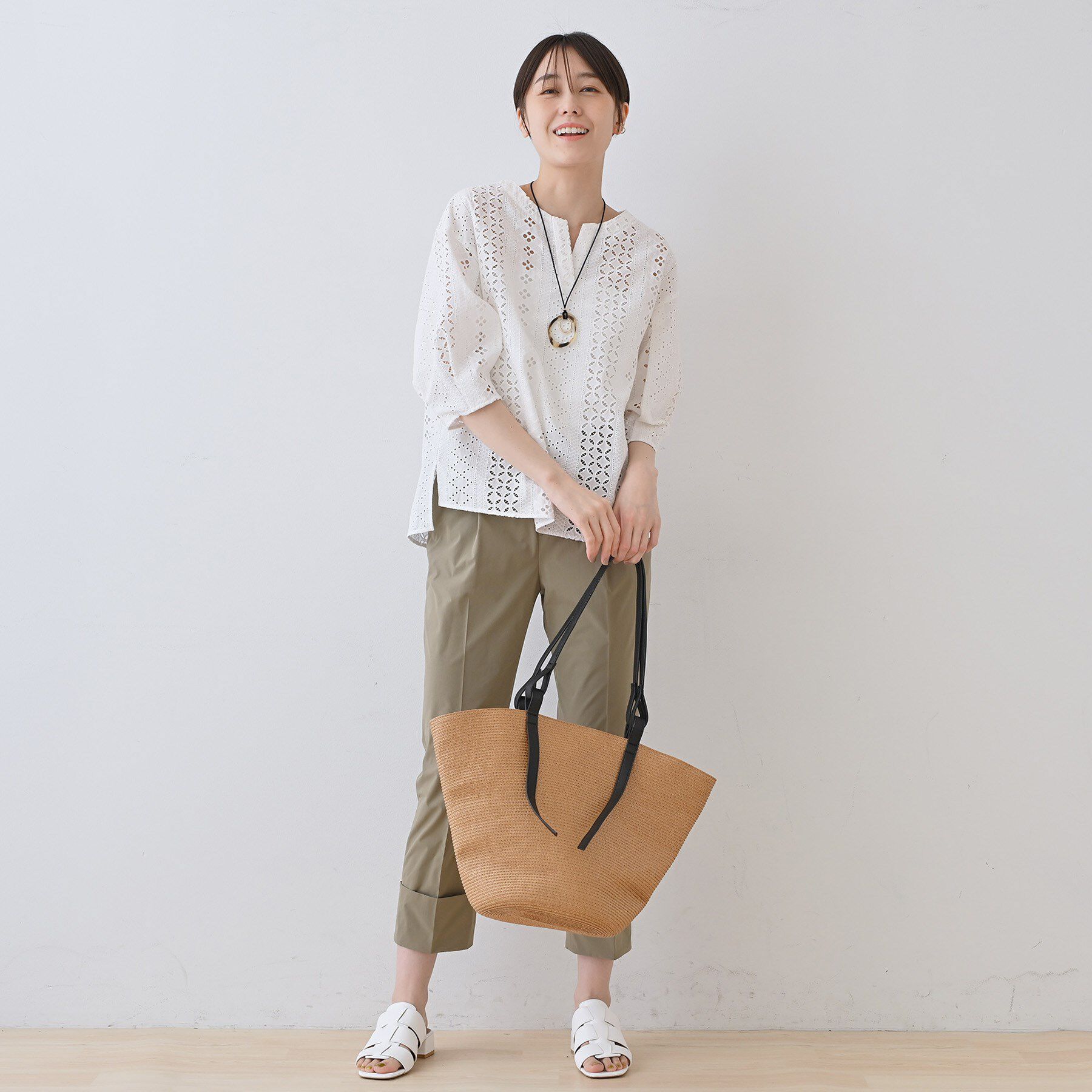 INDIVI「【刺繍／レース】スラッシュネックブラウス」|シャツ・ブラウス|