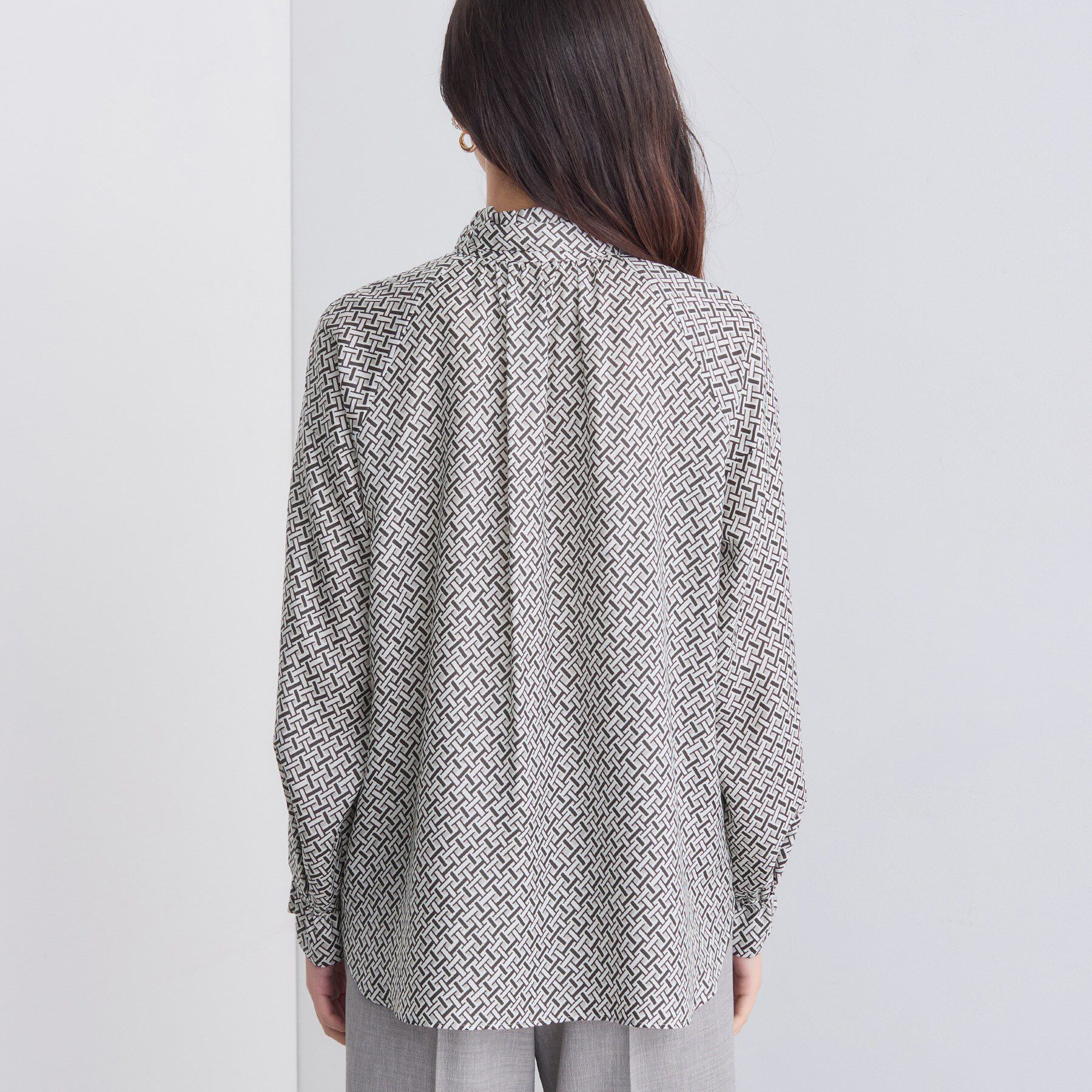 INDIVI「ジオメプリントボウタイブラウス」|シャツ・ブラウス|