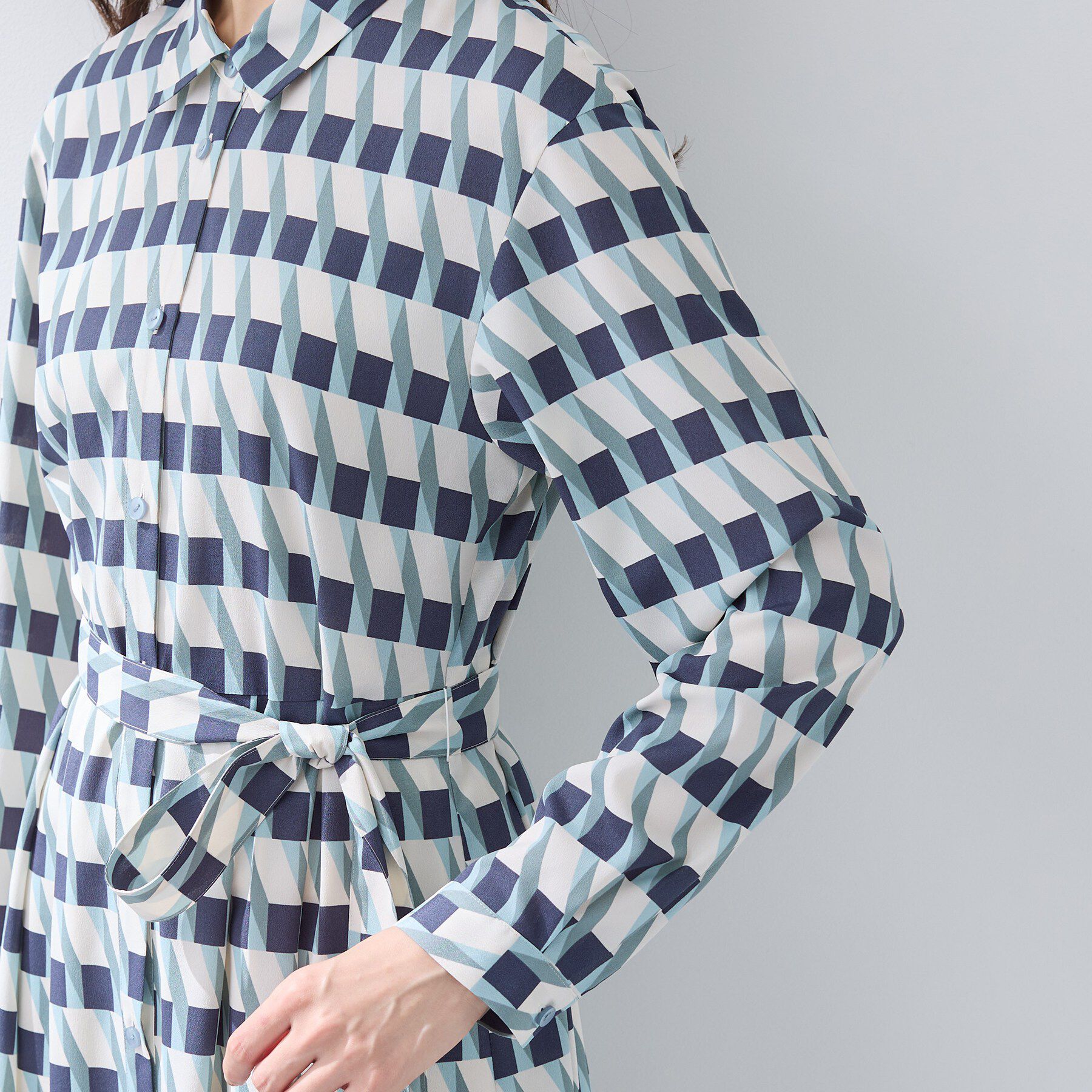 INDIVI「【洗える／2WAY】ベルト付き ジオメトリック柄 シャツワンピース」|ワンピース|