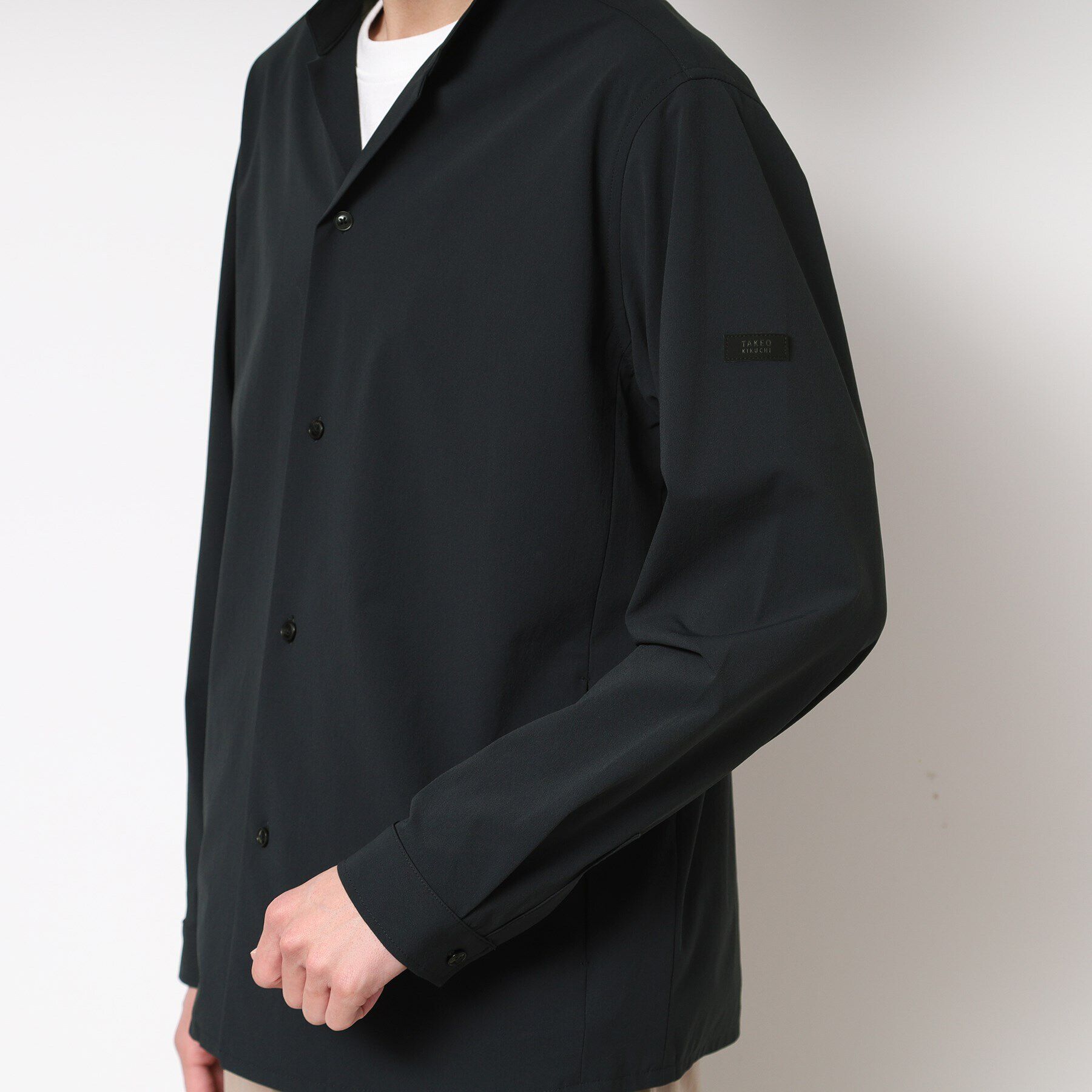 TAKEO KIKUCHI「【軽羽織】ハイストレッチ オープンバンドカラー シャツ」|シャツ・ブラウス|
