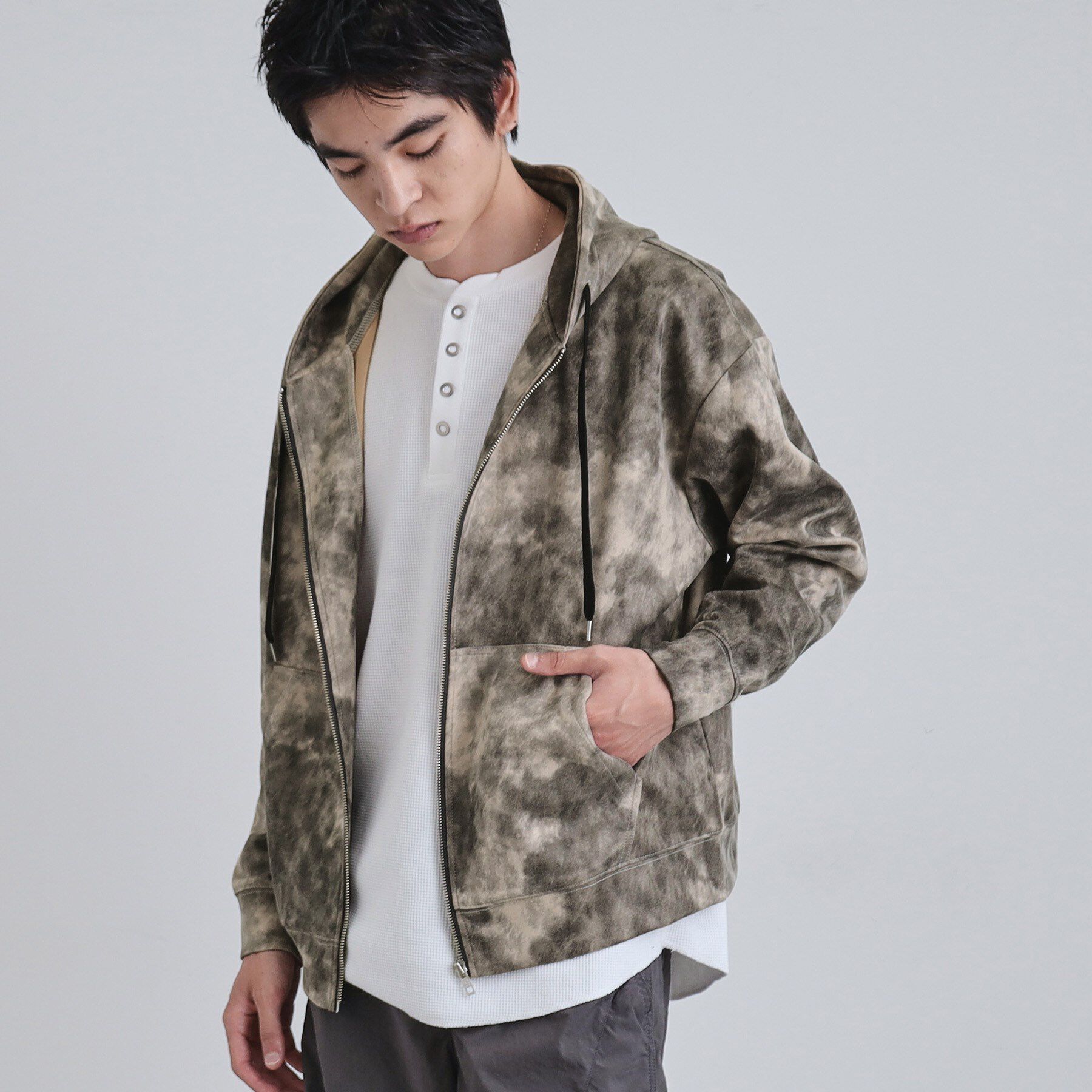 tk.TAKEO KIKUCHI「ヴィンテージライクプリント ジップパーカー」|パーカー|