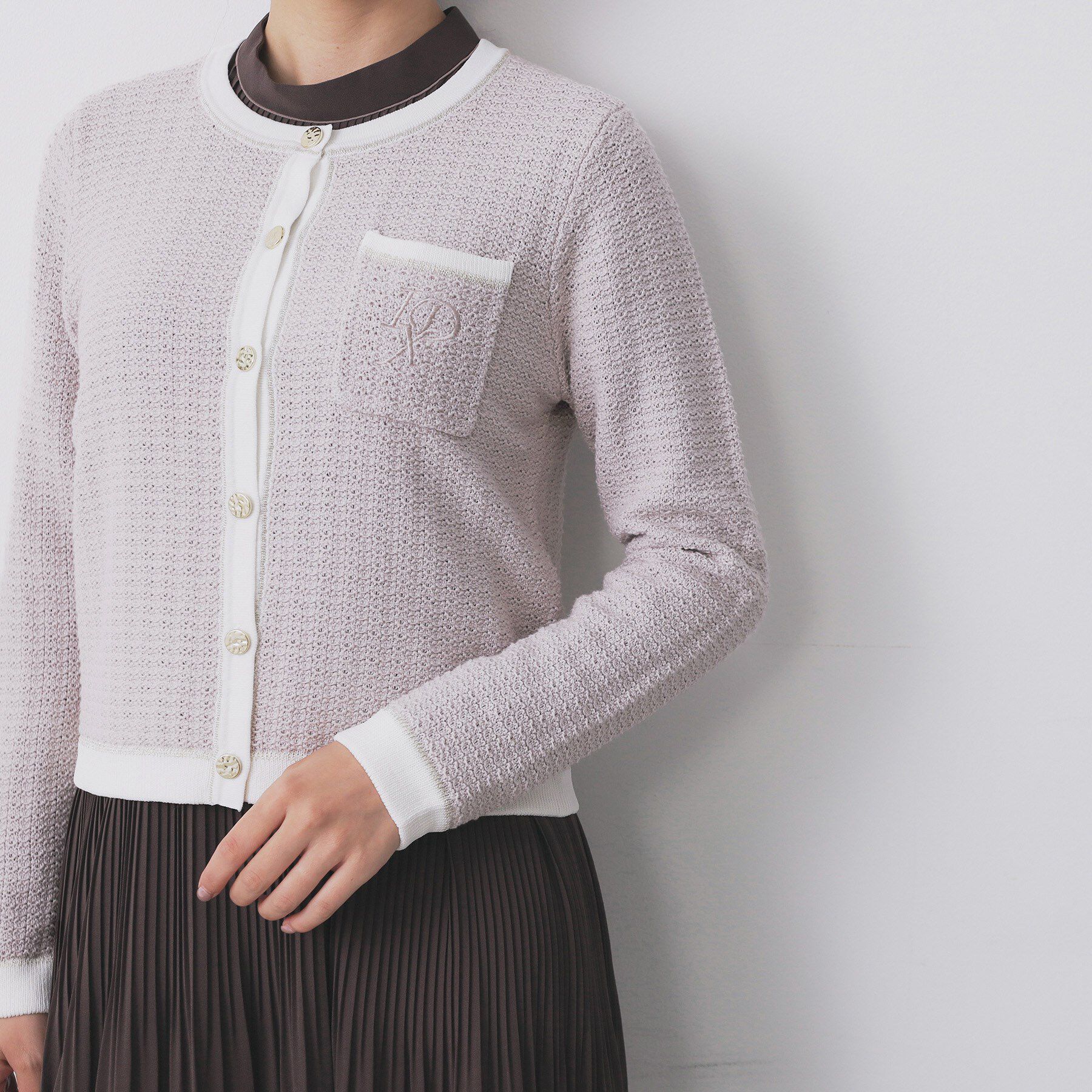 index「ロゴ刺繍クルーカーディガン【洗濯機洗い可】」|カーディガン|