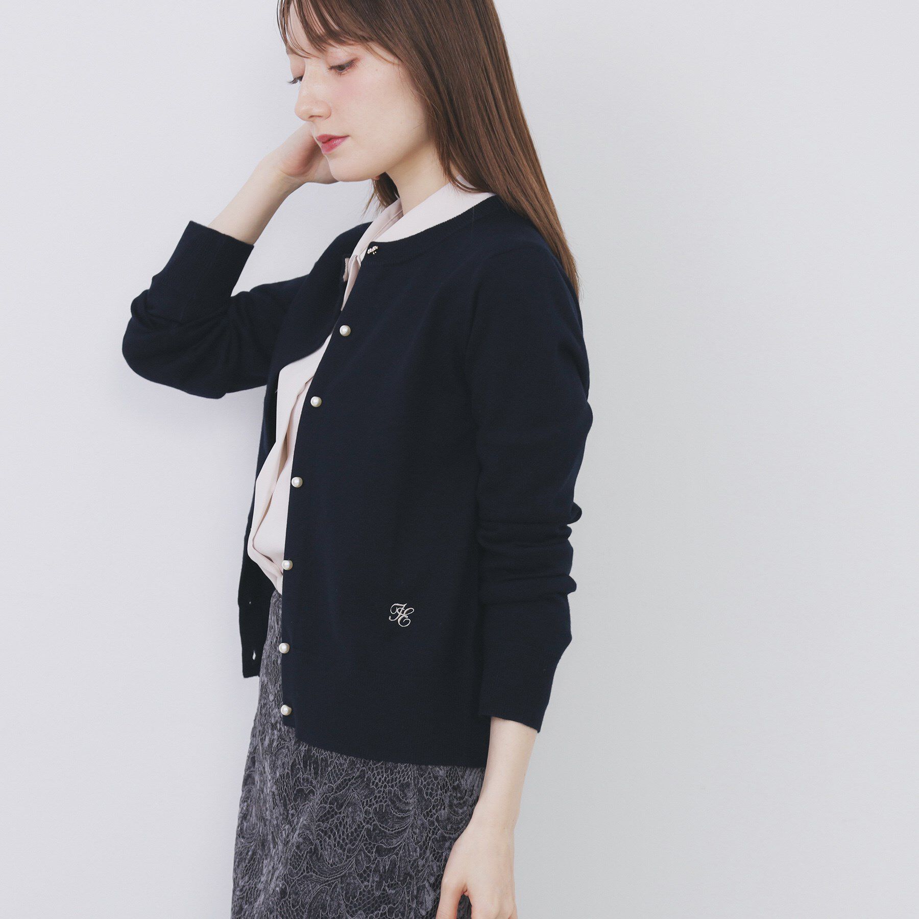 index「ビジュークルーネックカーディガン【洗濯機OK】」|カーディガン|