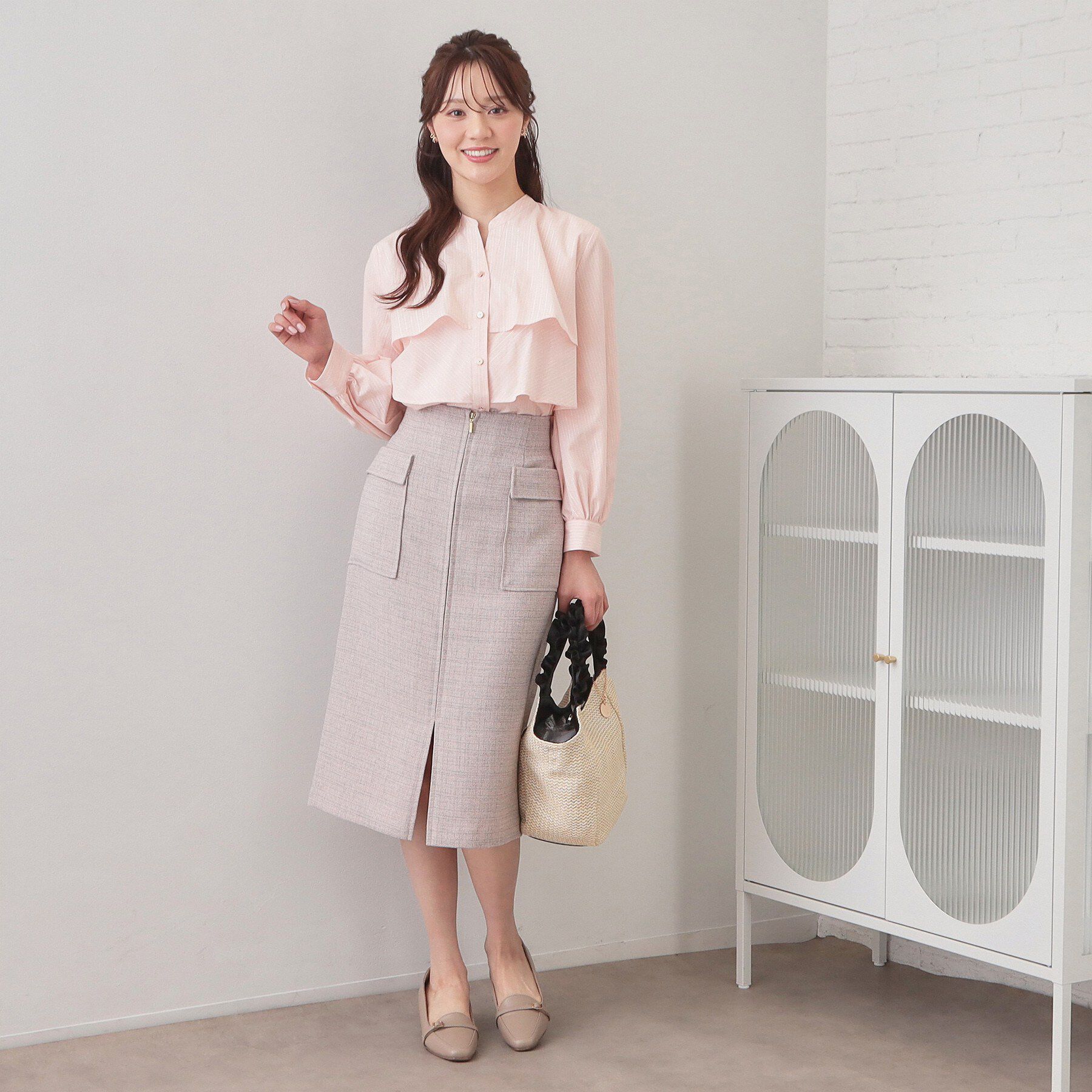 index「フリルキーネックシャツ【洗濯機OK/イージーアイロン/防シワ】《XS-LL/7col》」|シャツ・ブラウス|