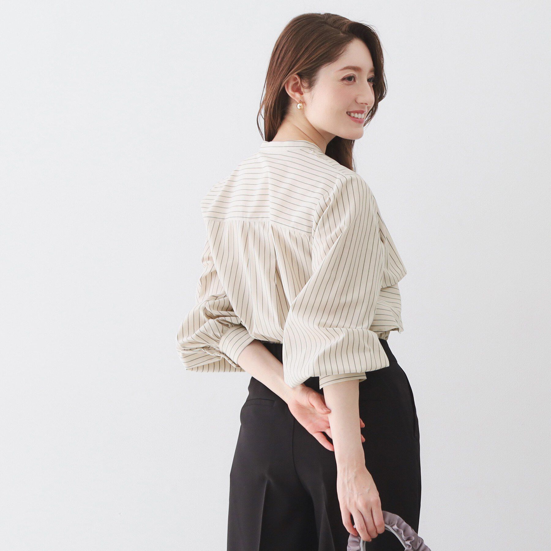 index「フリルキーネックシャツ【洗濯機OK/イージーアイロン/防シワ】《XS-LL/7col》」|シャツ・ブラウス|