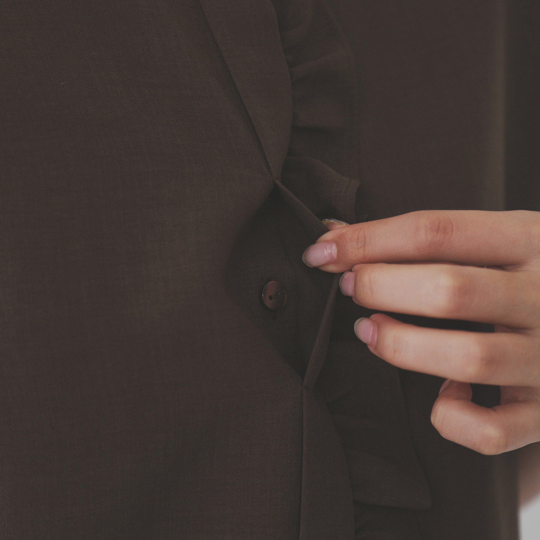 OPAQUE.CLIP「リネンライクフロントフリルブラウス【洗濯機洗い可/吸水速乾/接触冷感】」|シャツ・ブラウス|