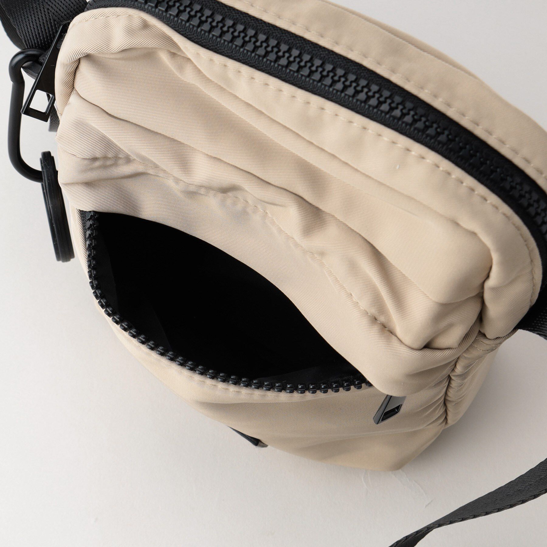 OPAQUE.CLIP「【ペットボトルショルダー付き】軽量ミニショルダーバッグ」|ショルダー・メッセンジャー|