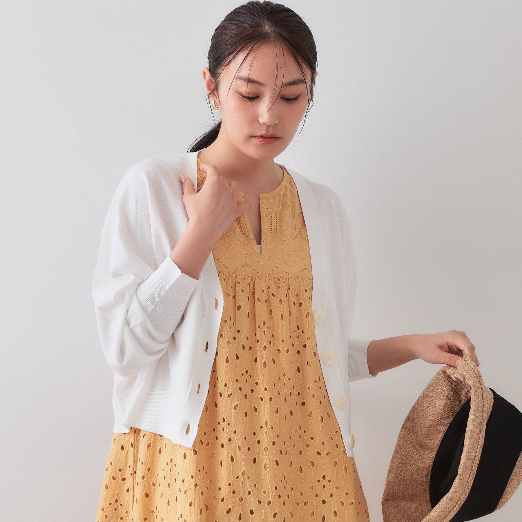 OPAQUE.CLIP「UV Vネックニットカーディガン【接触冷感/洗濯機洗い可/抗ピル】」|カーディガン|ホワイト(001)