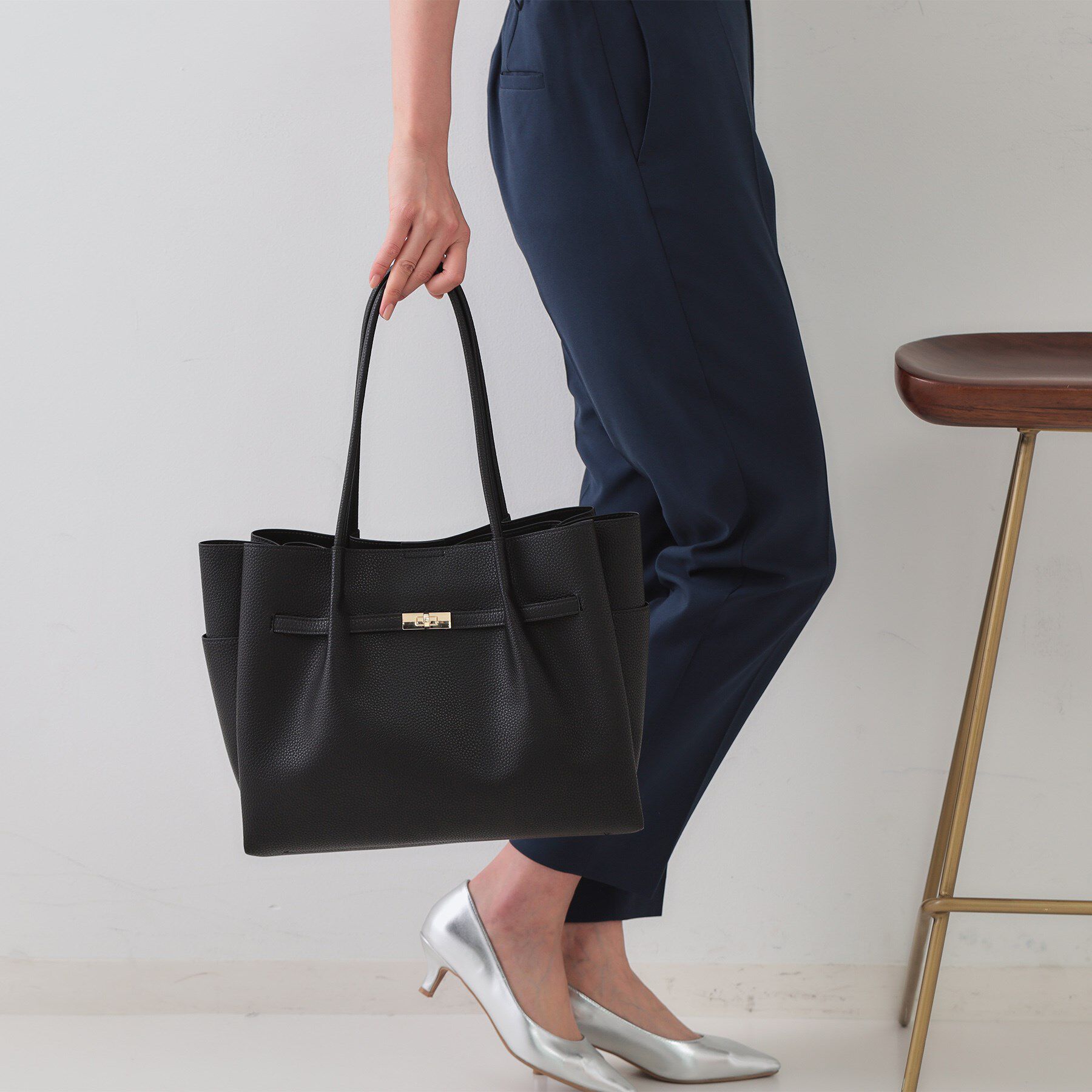 OPAQUE.CLIP「【軽量/A4サイズ対応/通勤対応】フロントベルトデザイントートバッグ」|トートバッグ|