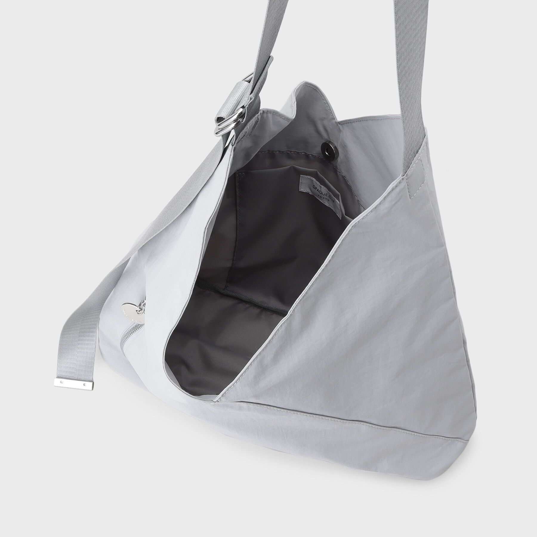 OPAQUE.CLIP「【A4サイズ対応／長さ調整可能】ダブルトライアングルデザインショルダーバッグ」|ショルダー・メッセンジャー|