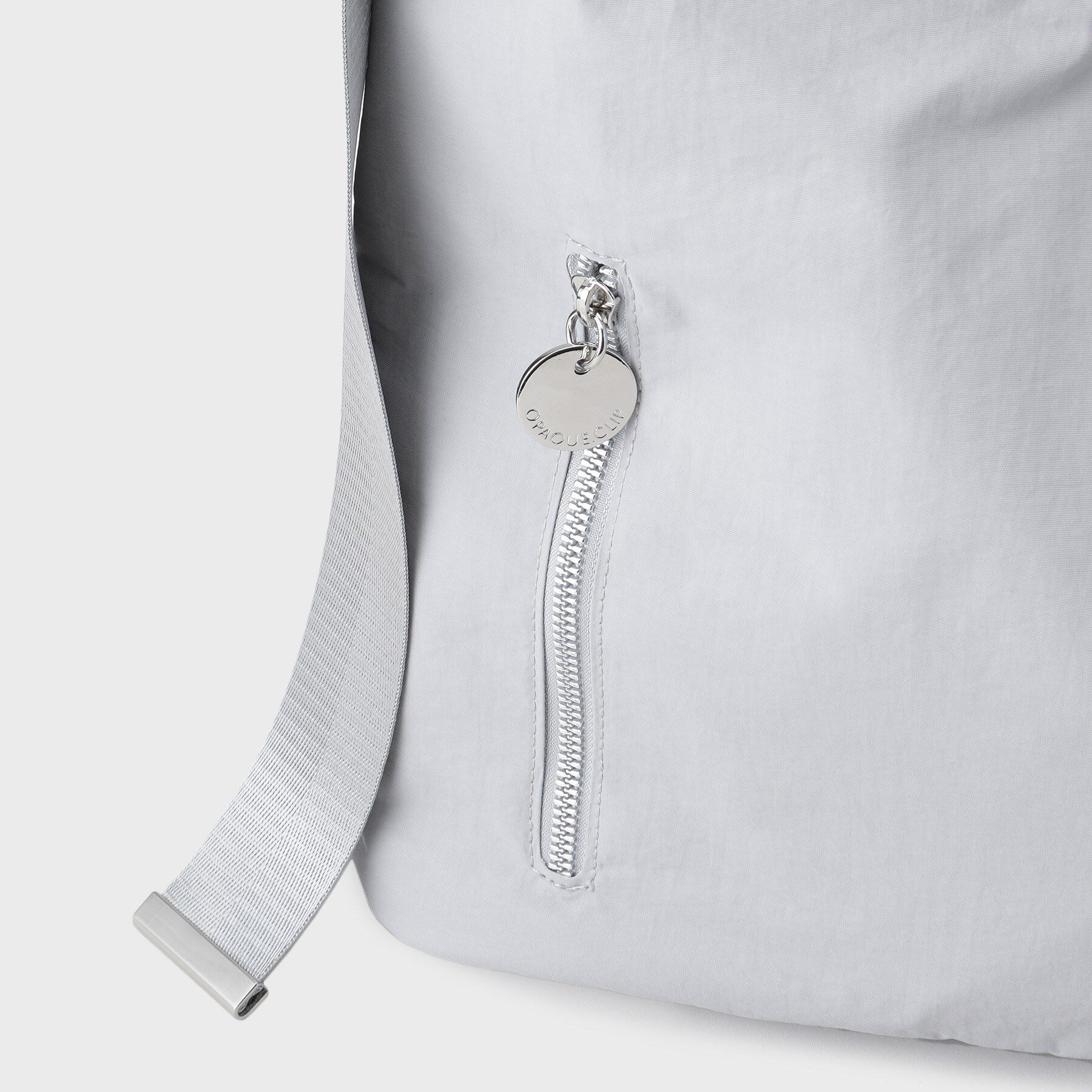 OPAQUE.CLIP「【A4サイズ対応／長さ調整可能】ダブルトライアングルデザインショルダーバッグ」|ショルダー・メッセンジャー|