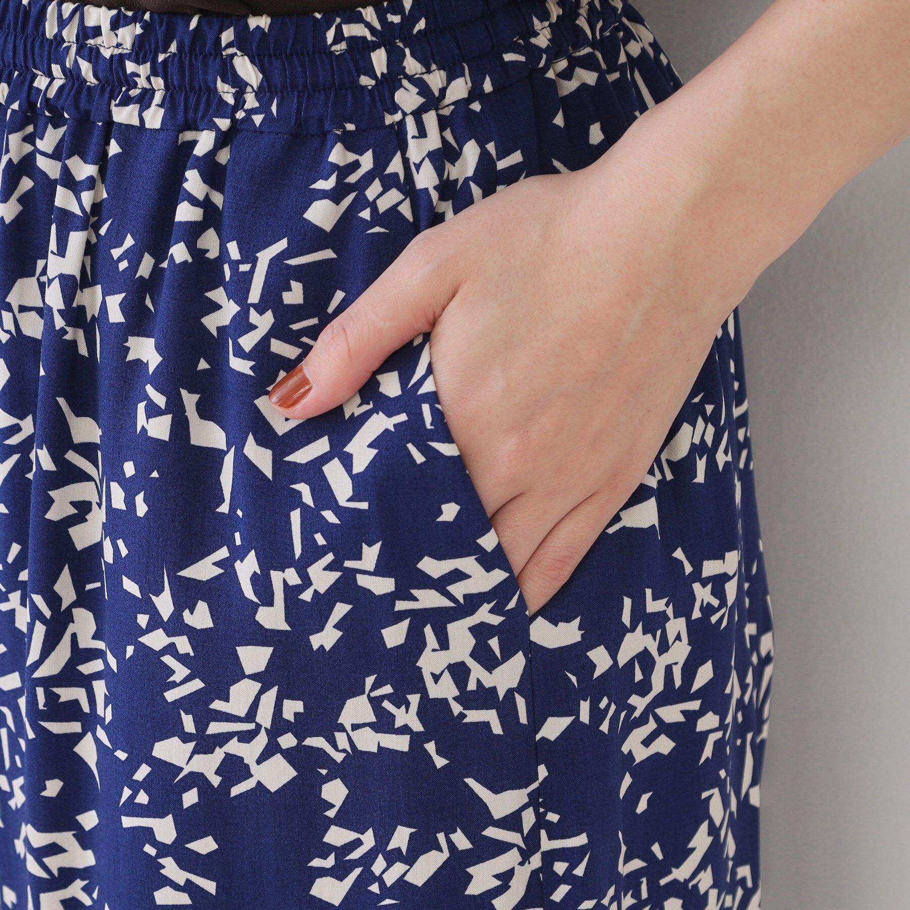 OPAQUE.CLIP「幾何柄プリントイージーワイドパンツ/セットアップ対応【洗える】」|その他|