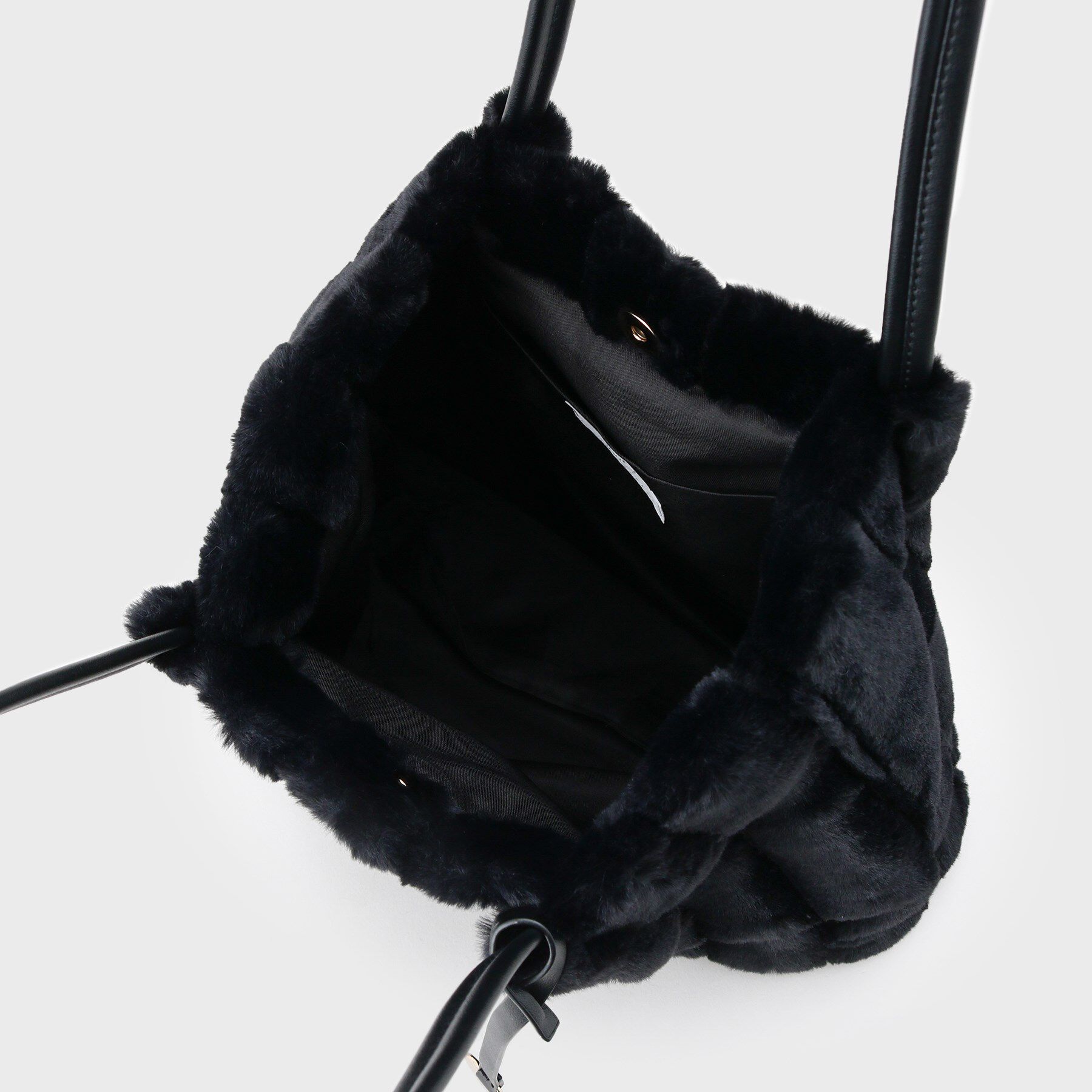 OPAQUE.CLIP「【A4サイズ対応／マチ付き】ストライプフェイクファートートバッグ」|トートバッグ|