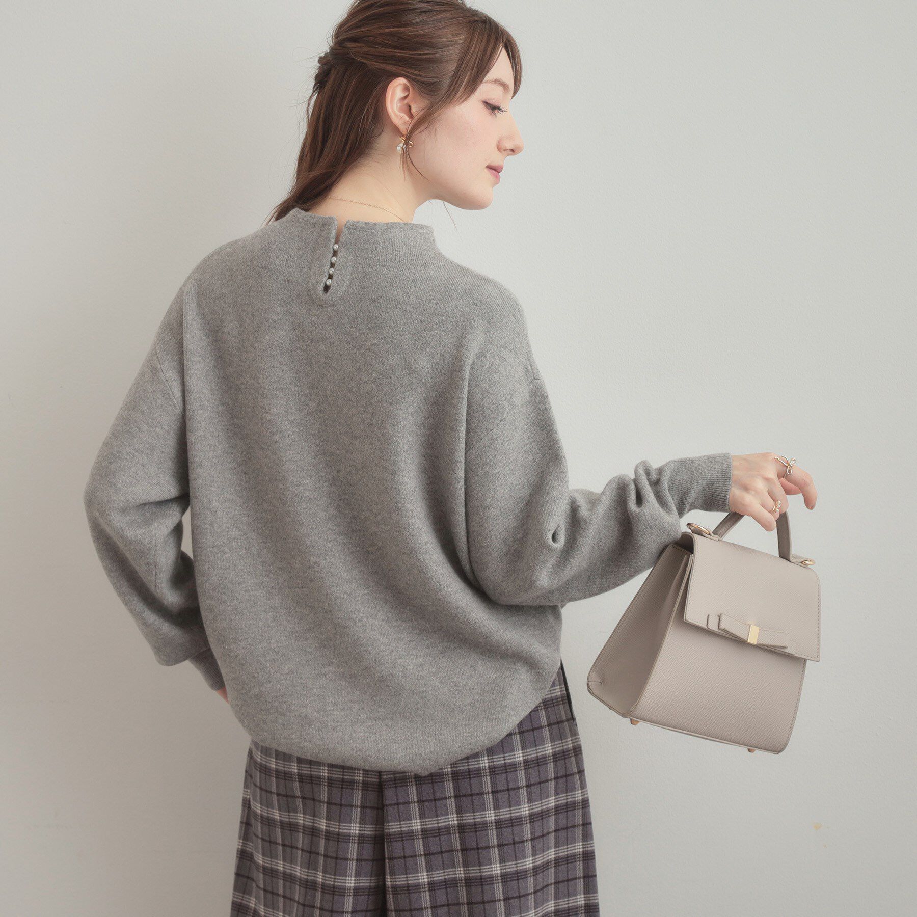 Couture broach「【ゆるふわ・通勤】リッシュアンゴラ バックパール調ニット」|ニット・セーター|