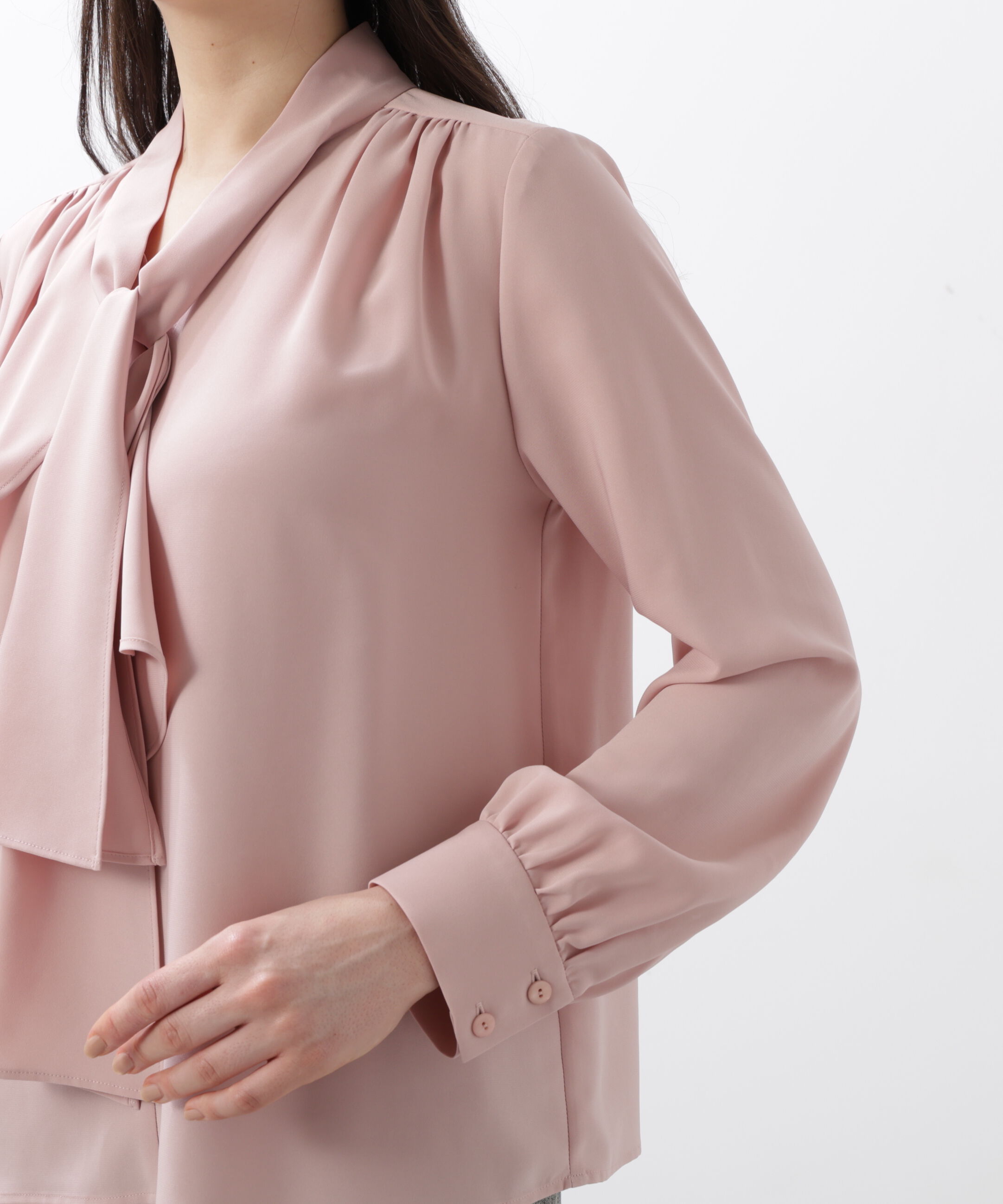  「［WEB/店舗限定カラー］ラッフルアクセントボウタイブラウス」|シャツ・ブラウス|