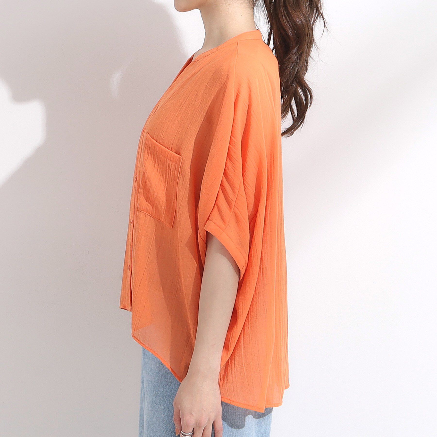 SHOO･LA･RUE「程よいシアー感 ポケットドルマン5分袖シャツ」|シャツ・ブラウス|