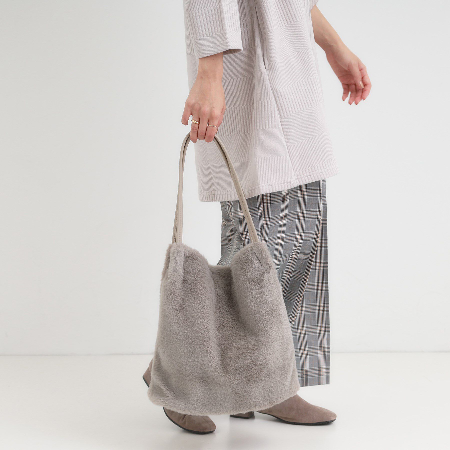 SHOO･LA･RUE「つまみハンドルフェイクファートートバッグ」|トートバッグ|