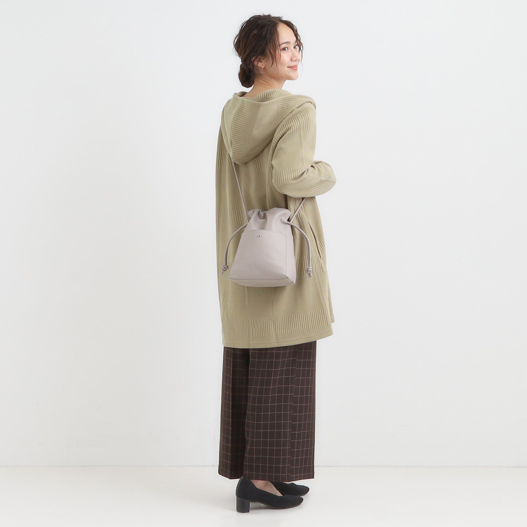 SHOO･LA･RUE「スクエア巾着ショルダーバッグ」|ショルダー・メッセンジャー|