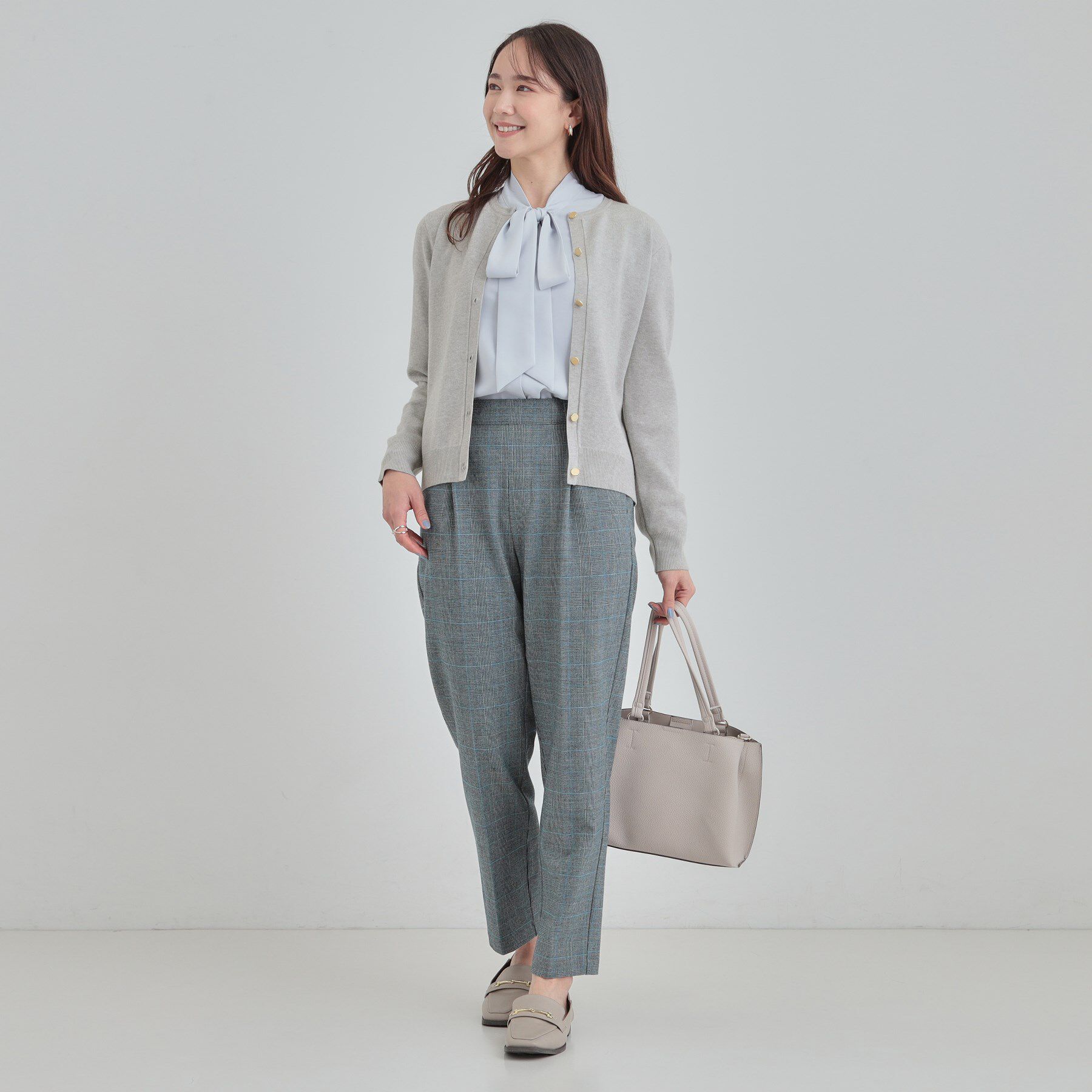 SHOO･LA･RUE「【洗濯機可/S-LL】すっきり見えでやわらかタッチな クルーネックカーディガン」|カーディガン|