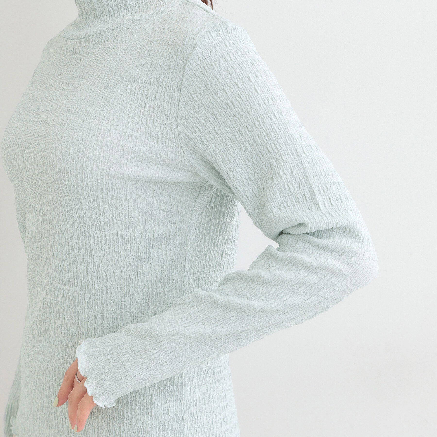 SHOO･LA･RUE「【洗濯機可/S-LL】レイヤードスタイルにも ぽこぽこジャカード ハイネックトップス」|Tシャツ・カットソー|