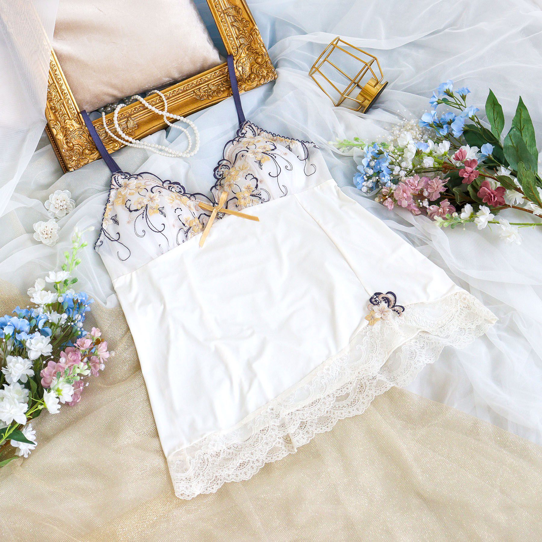 Risa Magli「アイシャ カップ付キャミソール」|キャミソール|マスタード(033)