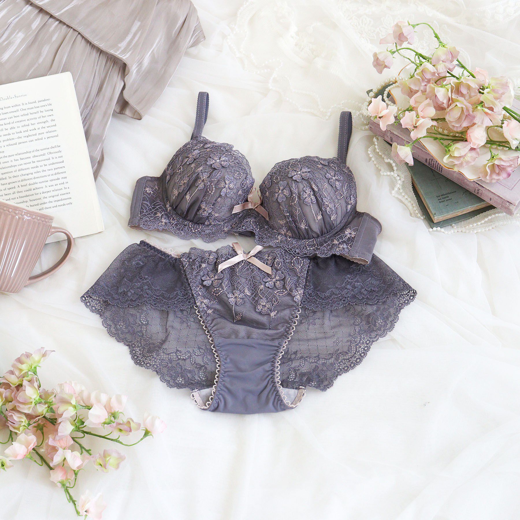 Risa Magli「ドーラ ブラジャー （B-C） ＜サイドシェイプ＞」|インナー|