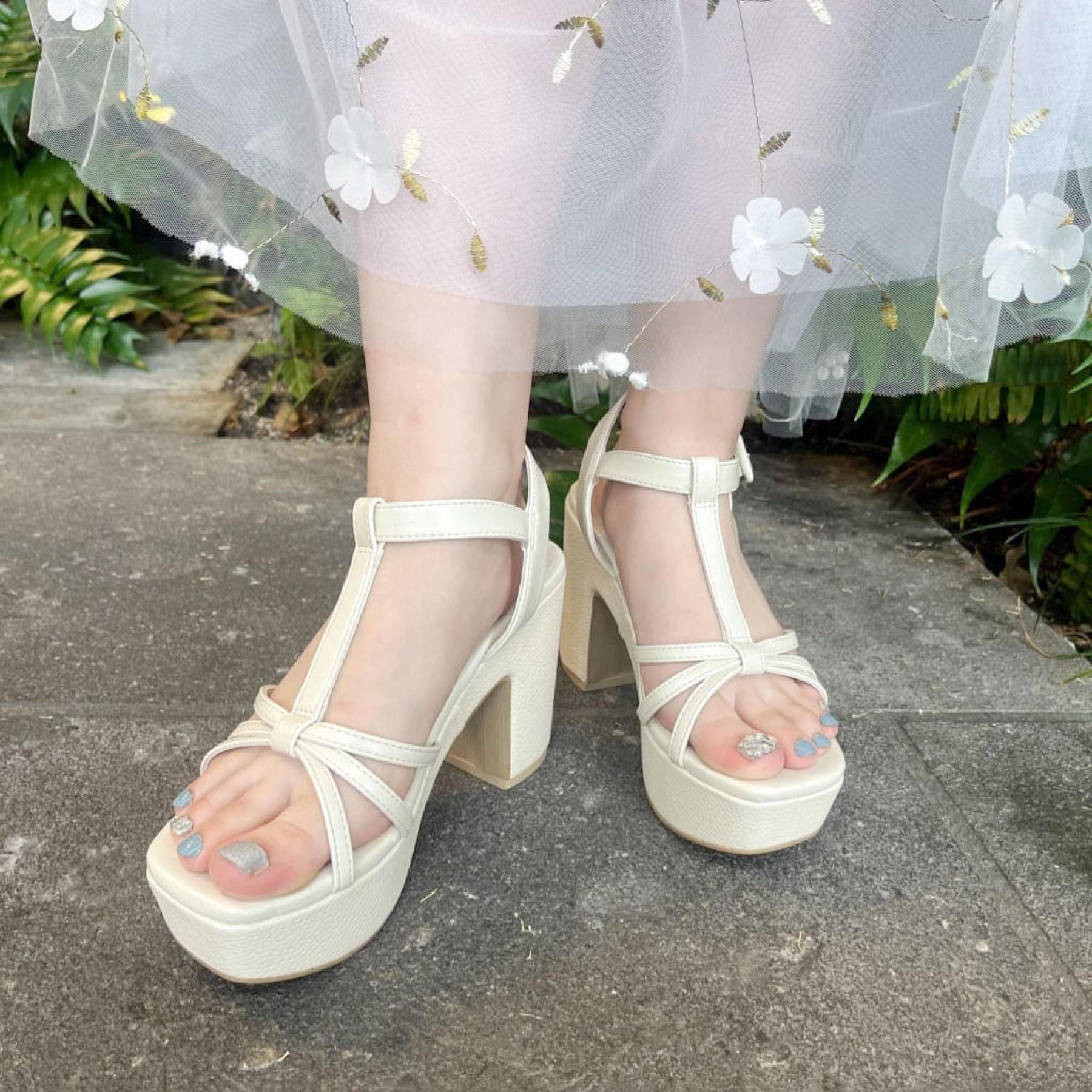 ESPERANZA「Tストラップミニバックルサンダル」|サンダル|