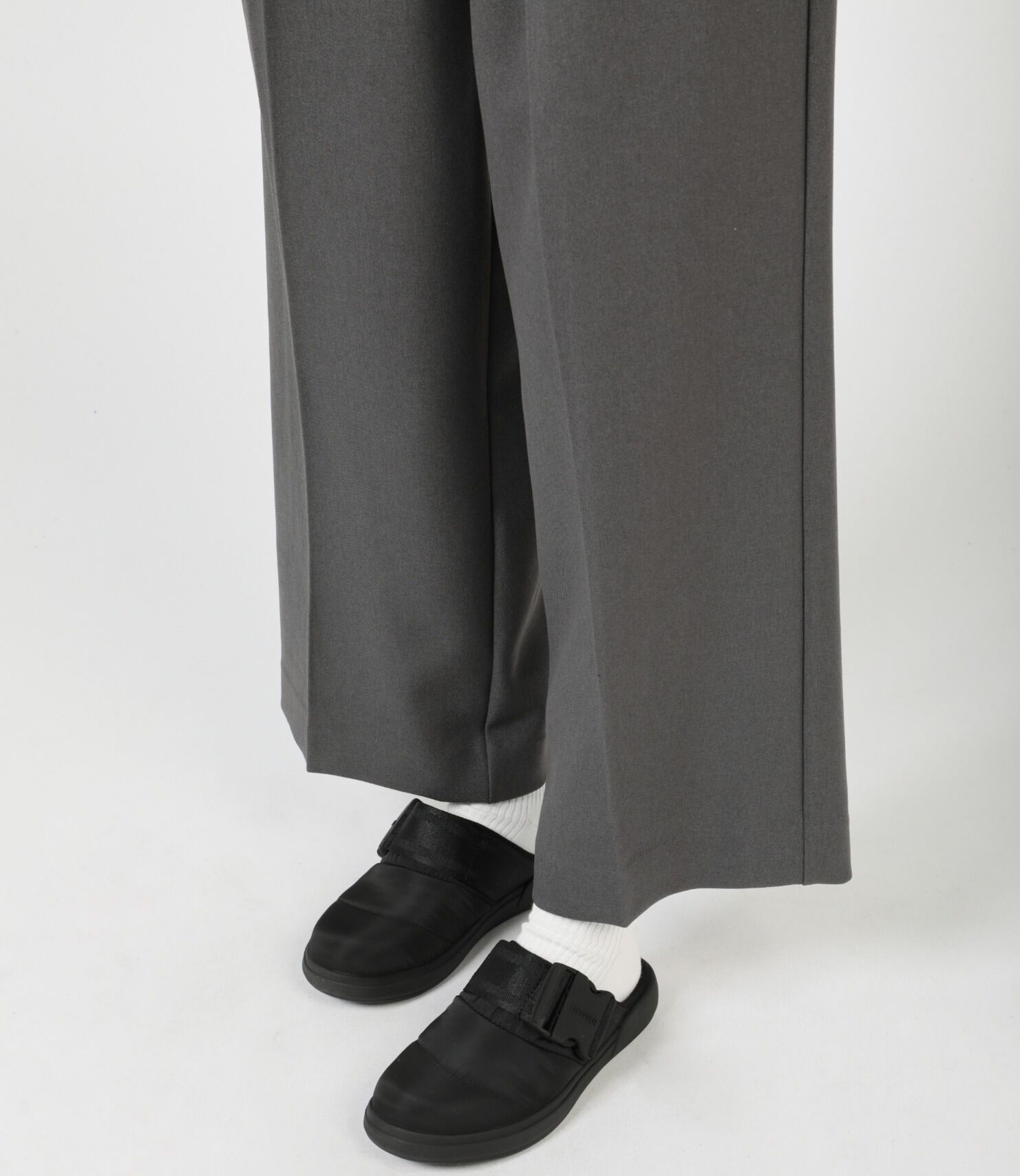 HUNTER「レディース イン/アウト トップクリップ ミュール スリッパ」|サンダル|