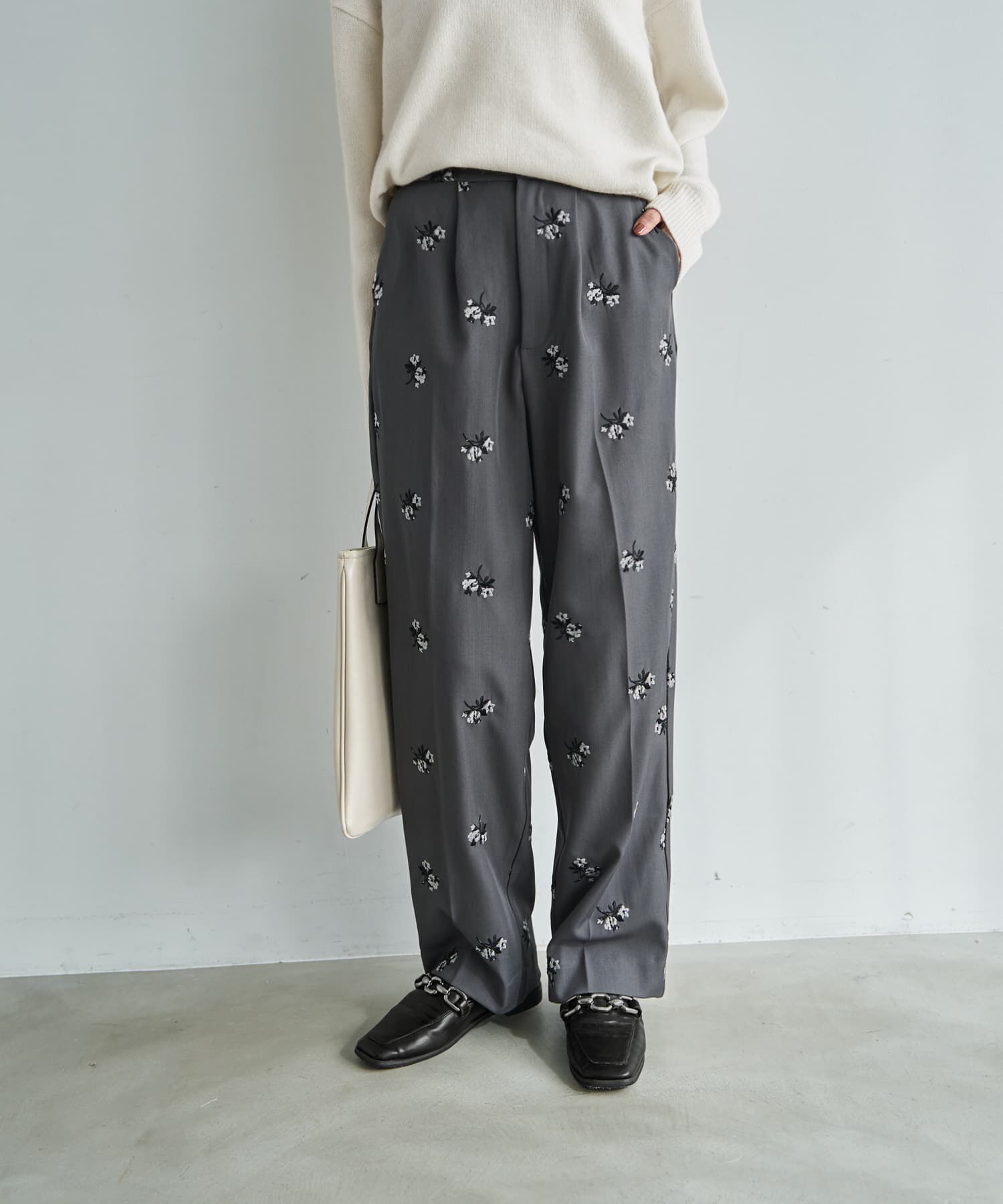 STYLE DELI「【B&S別注】エンブロイダリータックパンツ」|その他|グレー