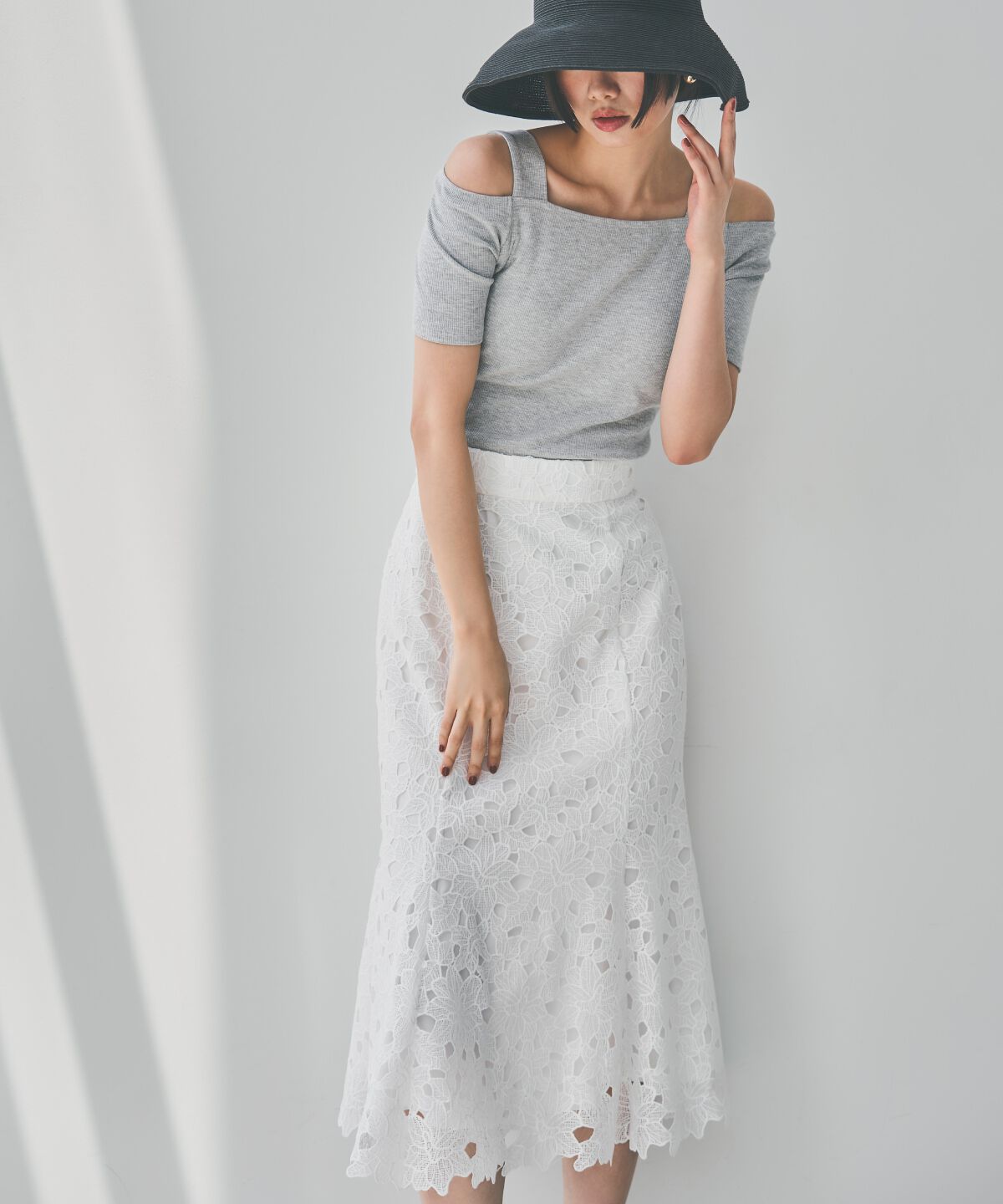 アンドクチュール「カップ付きオフショルプルオーバー」|Tシャツ・カットソー|