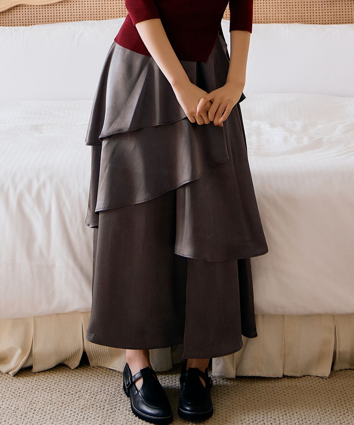 アンドクチュール「サテンアシメフリルティアードスカート」|フレア|