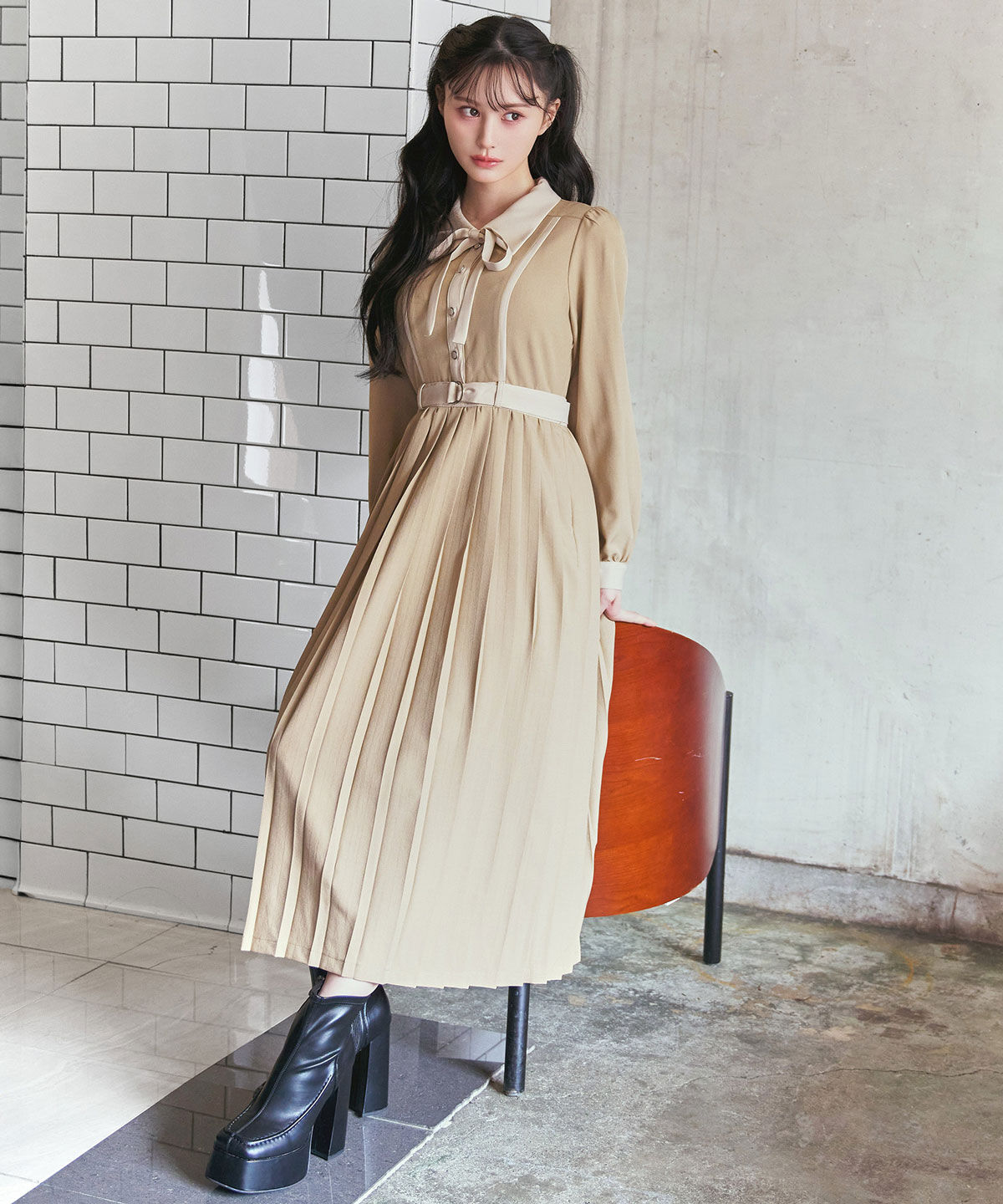 REDYAZEL「クラシカルバイカラーラインリボンタイプリーツロングワンピース」|ワンピース|