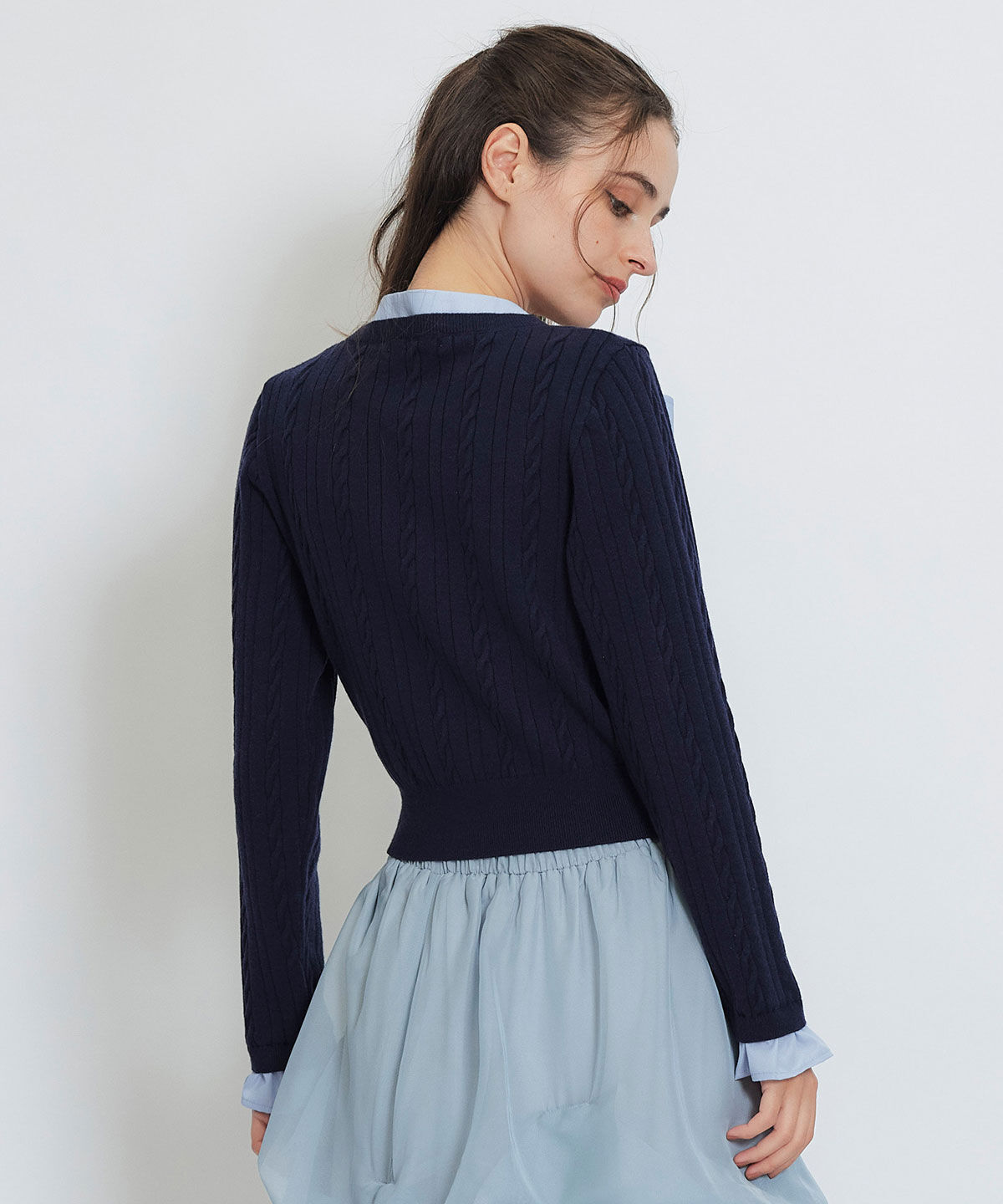 REDYAZEL「エンブレムボタンケーブルリボンタイニットトップス」|ニット・セーター|