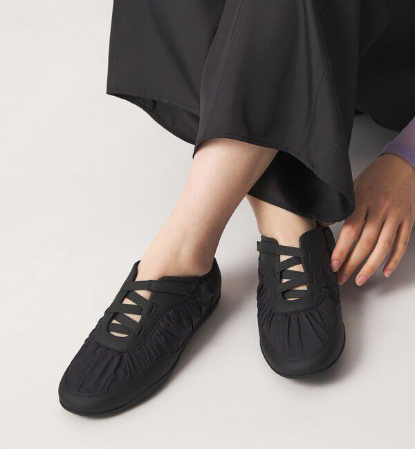 ODETTE E ODILE「ソフトギャザード スニーカー15&uarr;」|スニーカー|