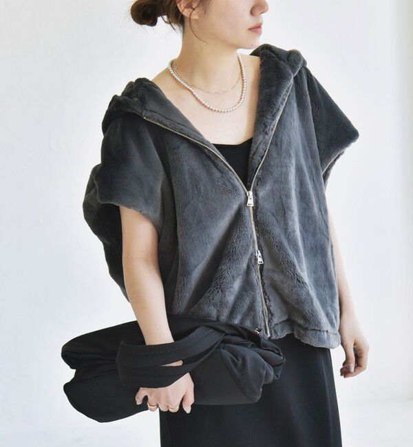 quaranciel「quaranciel: フーディー フェイクファー ドロスト ジップ ショート ベスト」|ダウンベスト・ベスト|